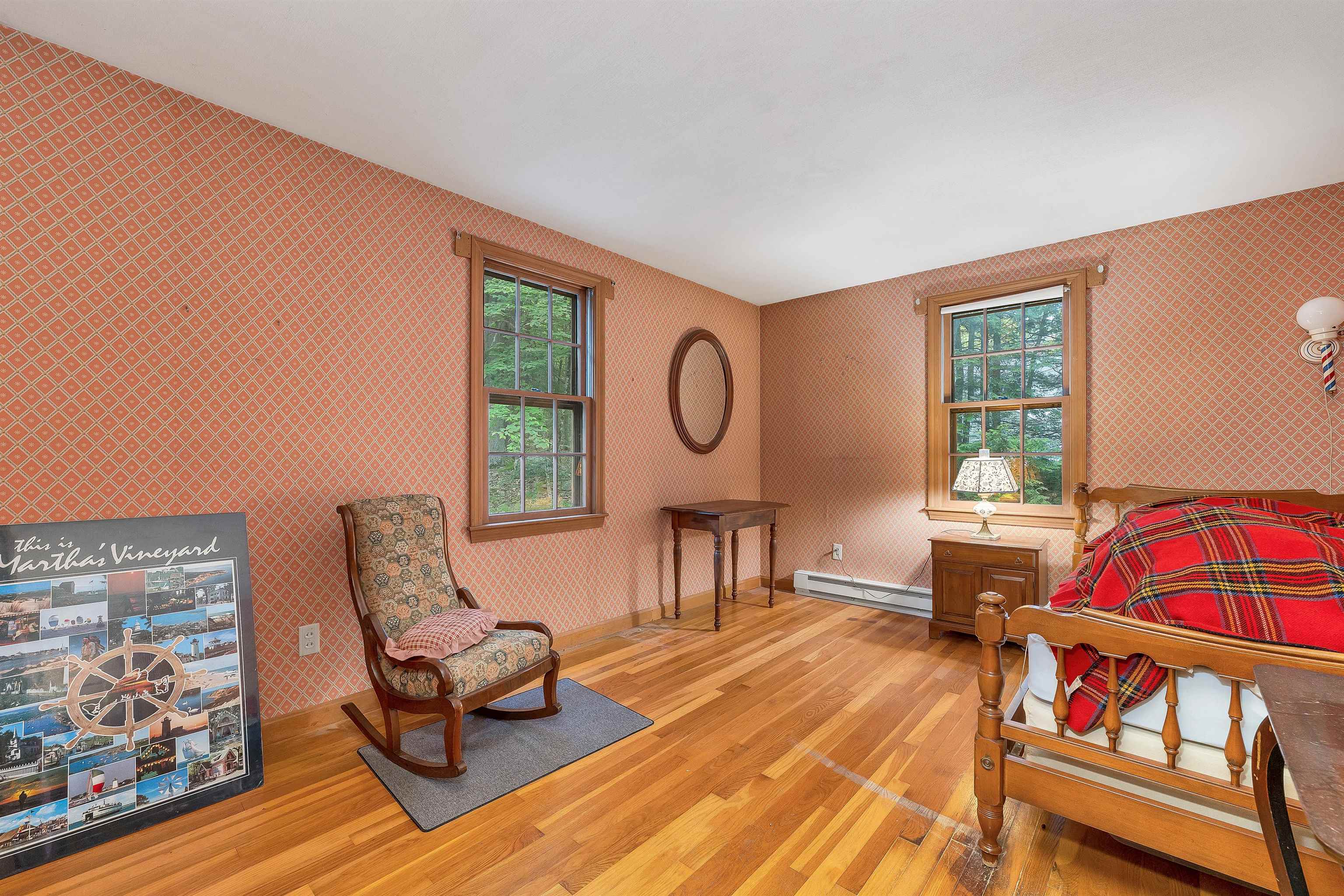 28 Manchester Rd, Amherst, NH 03031