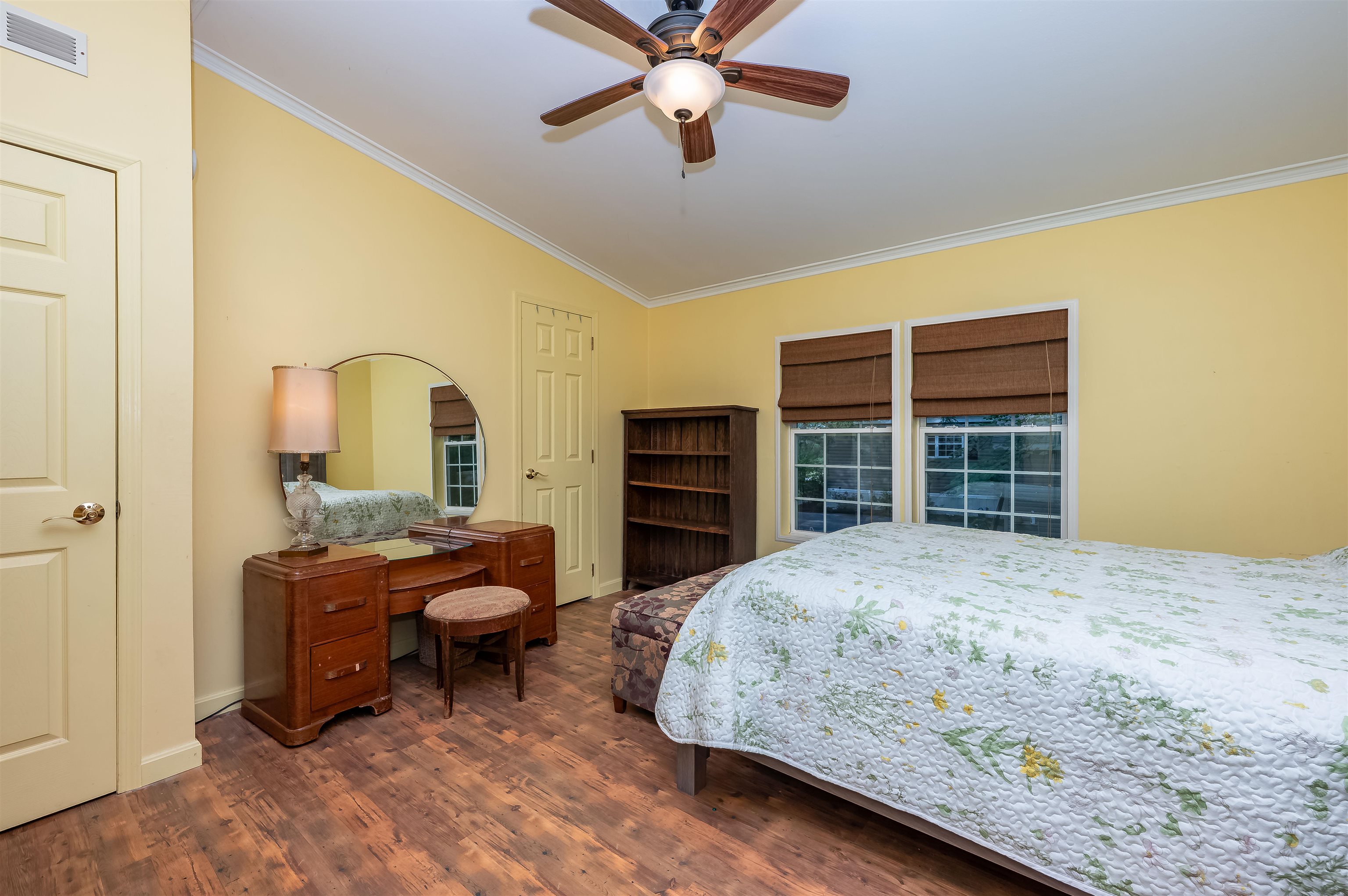 46 Murray Dr, Rochester, NH 03868