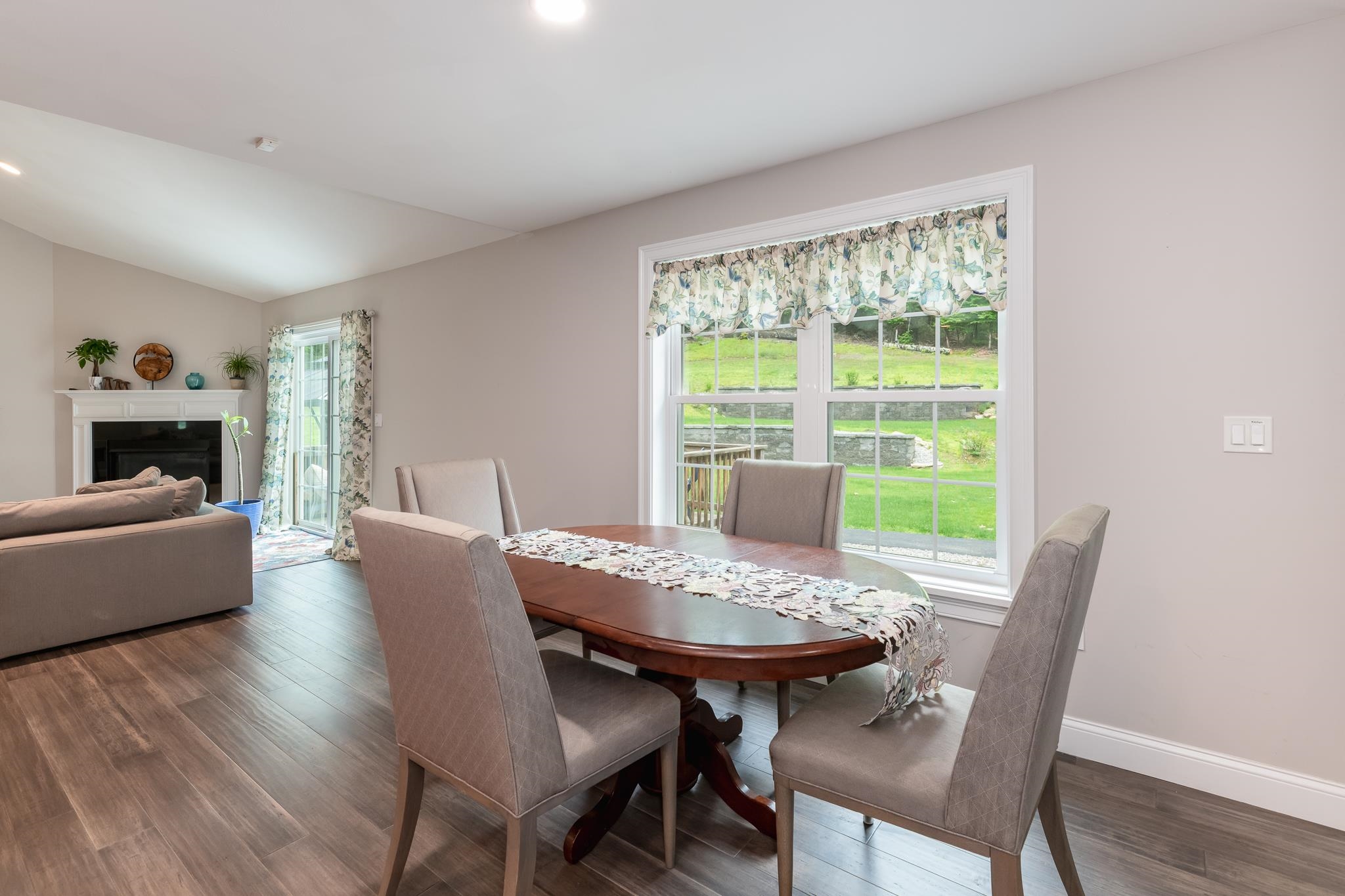 1 Winchester Dr, Sanbornton, NH 03269