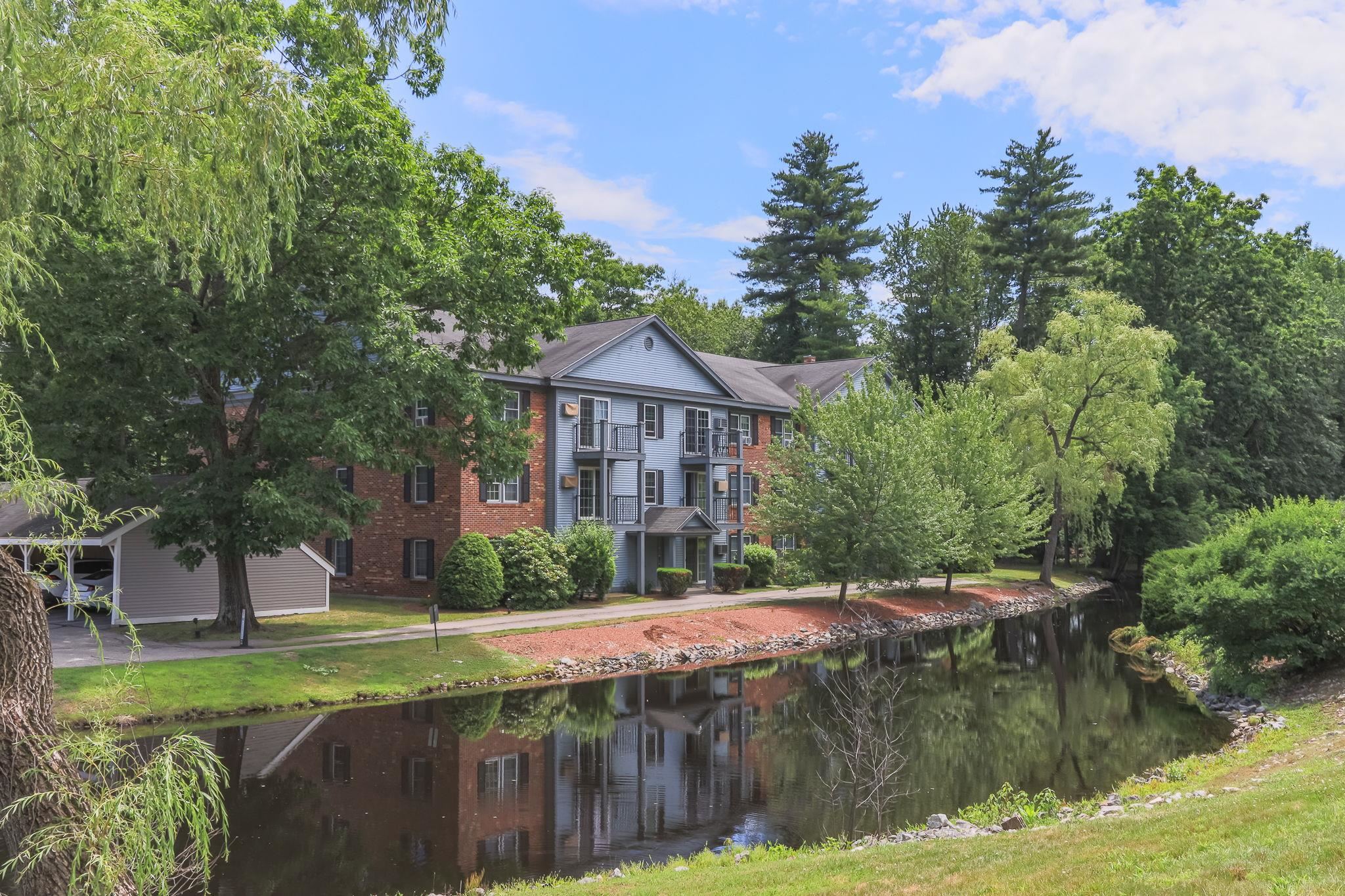16 Northbrook Dr #1605, Manchester, NH 03102