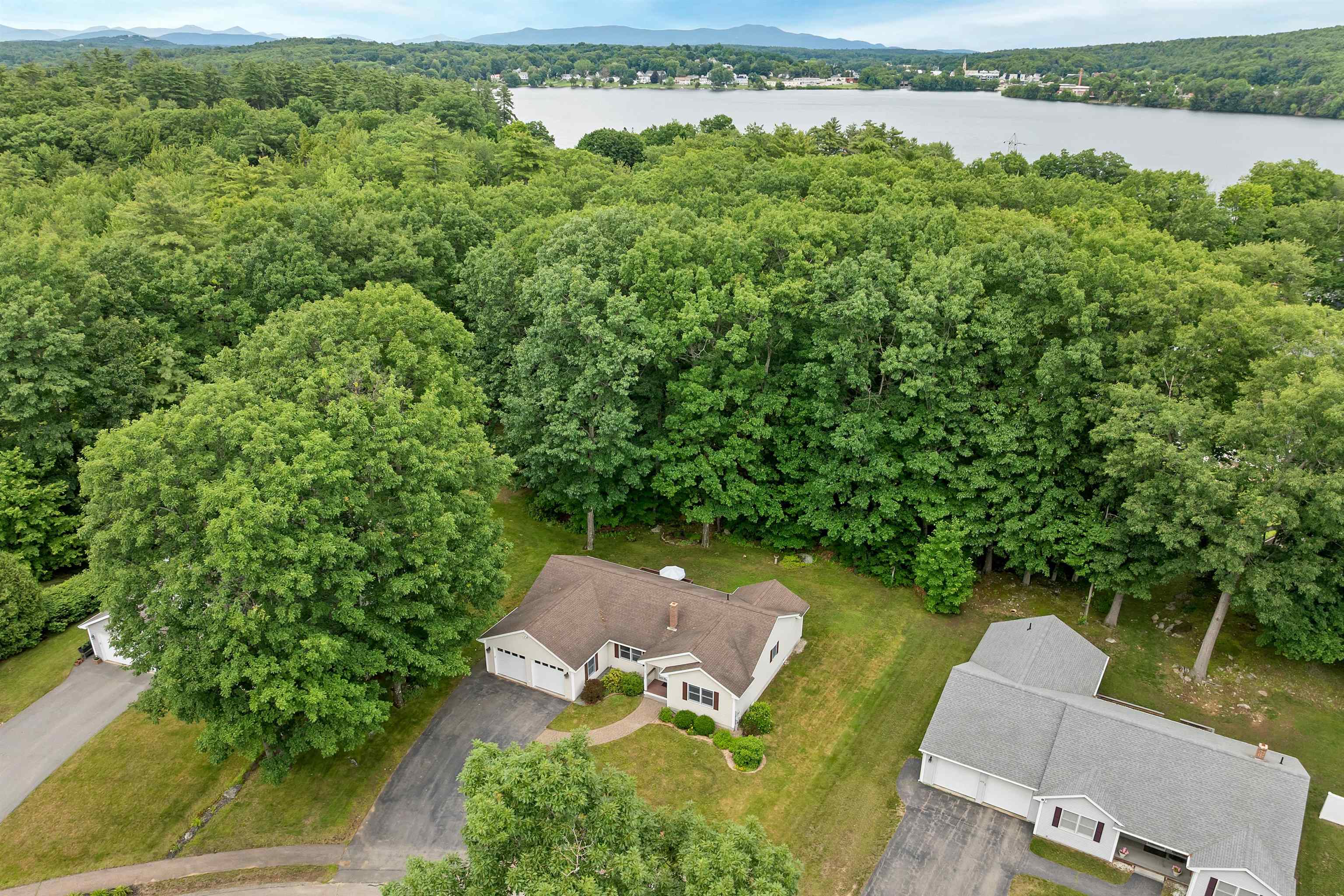 198 Sarah Cir, Laconia, NH 03246