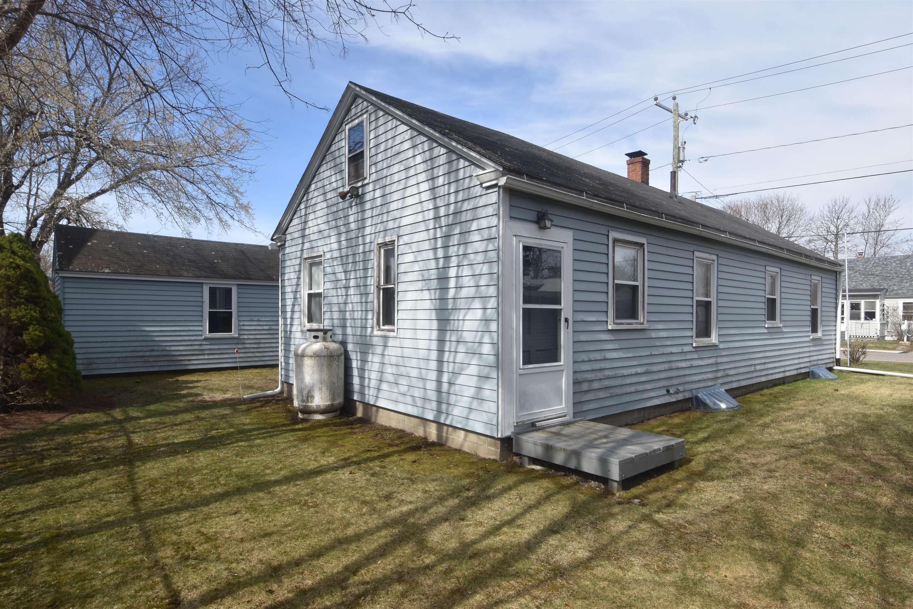 35 Olde Farm Ln, Rochester, NH 03867