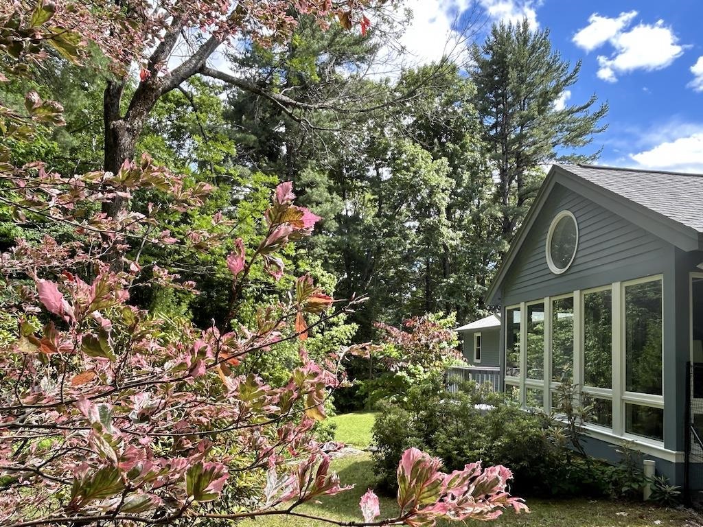 49 Prospect Hill Rd, Hancock, NH 03449