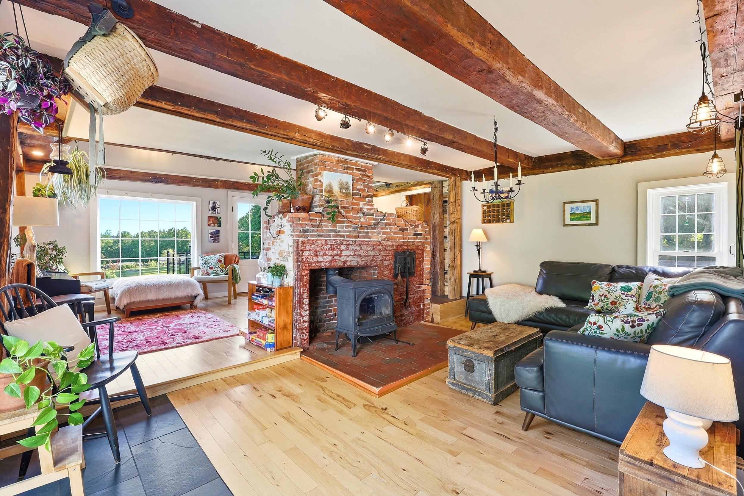 235 Middle Rd, Deerfield, NH 03037