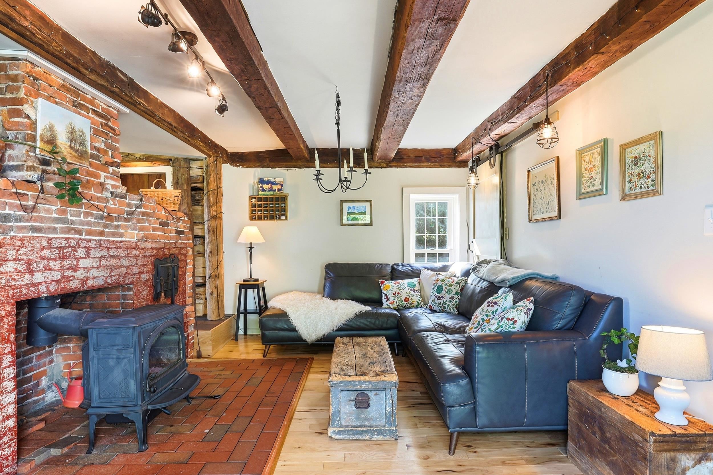 235 Middle Rd, Deerfield, NH 03037