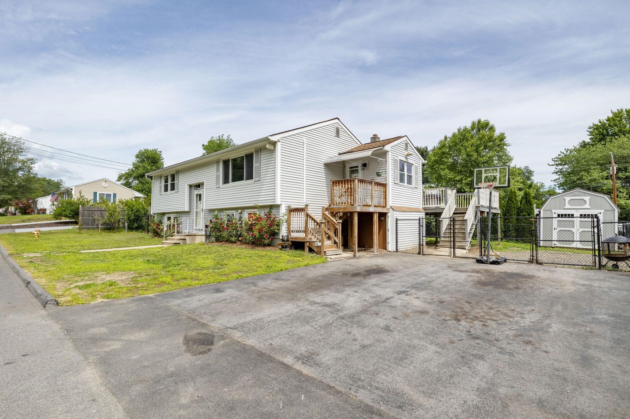 124 Claire St, Manchester, NH 03103