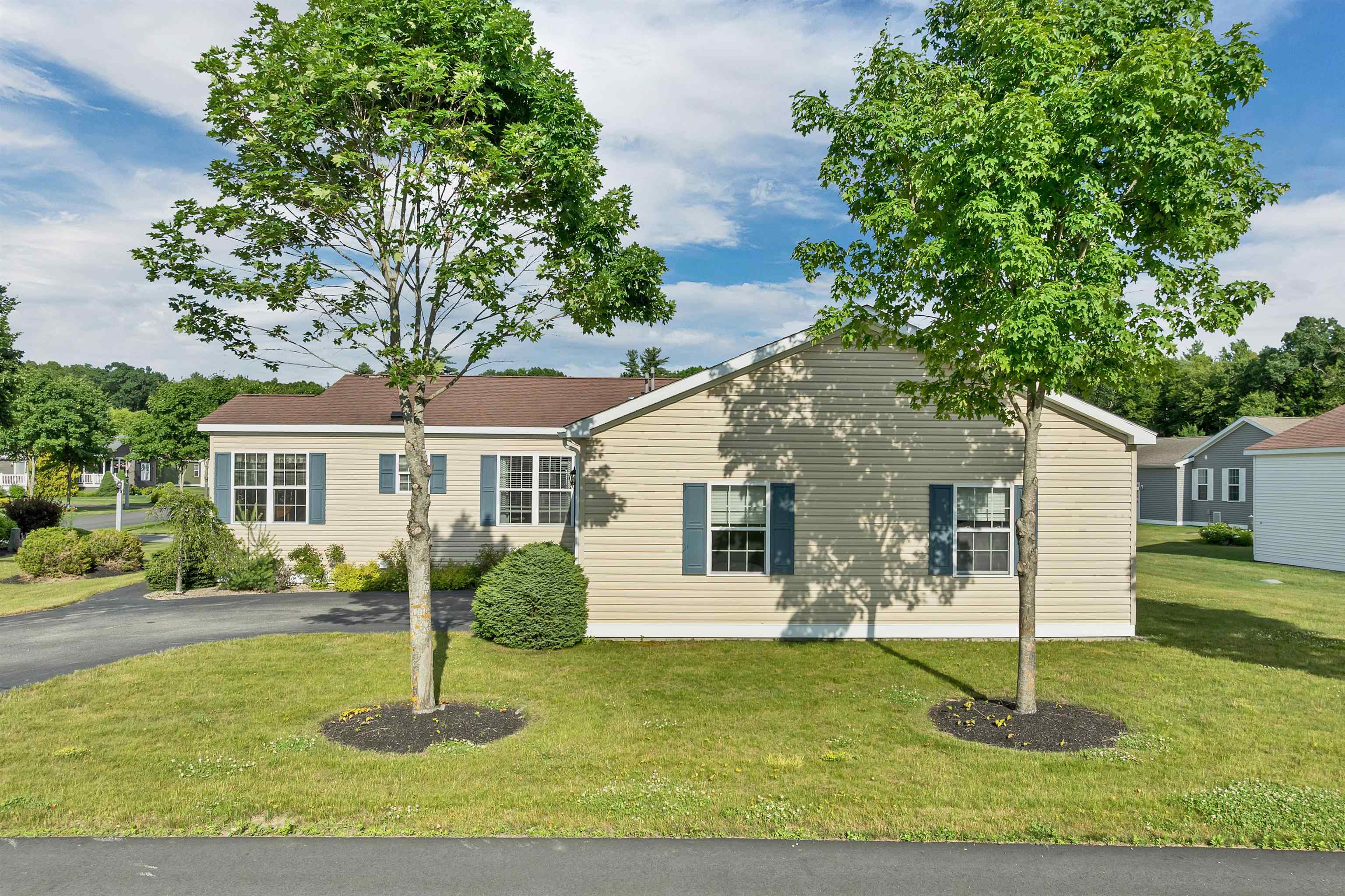 2 Goldenrod Way, North Hampton, NH 03862