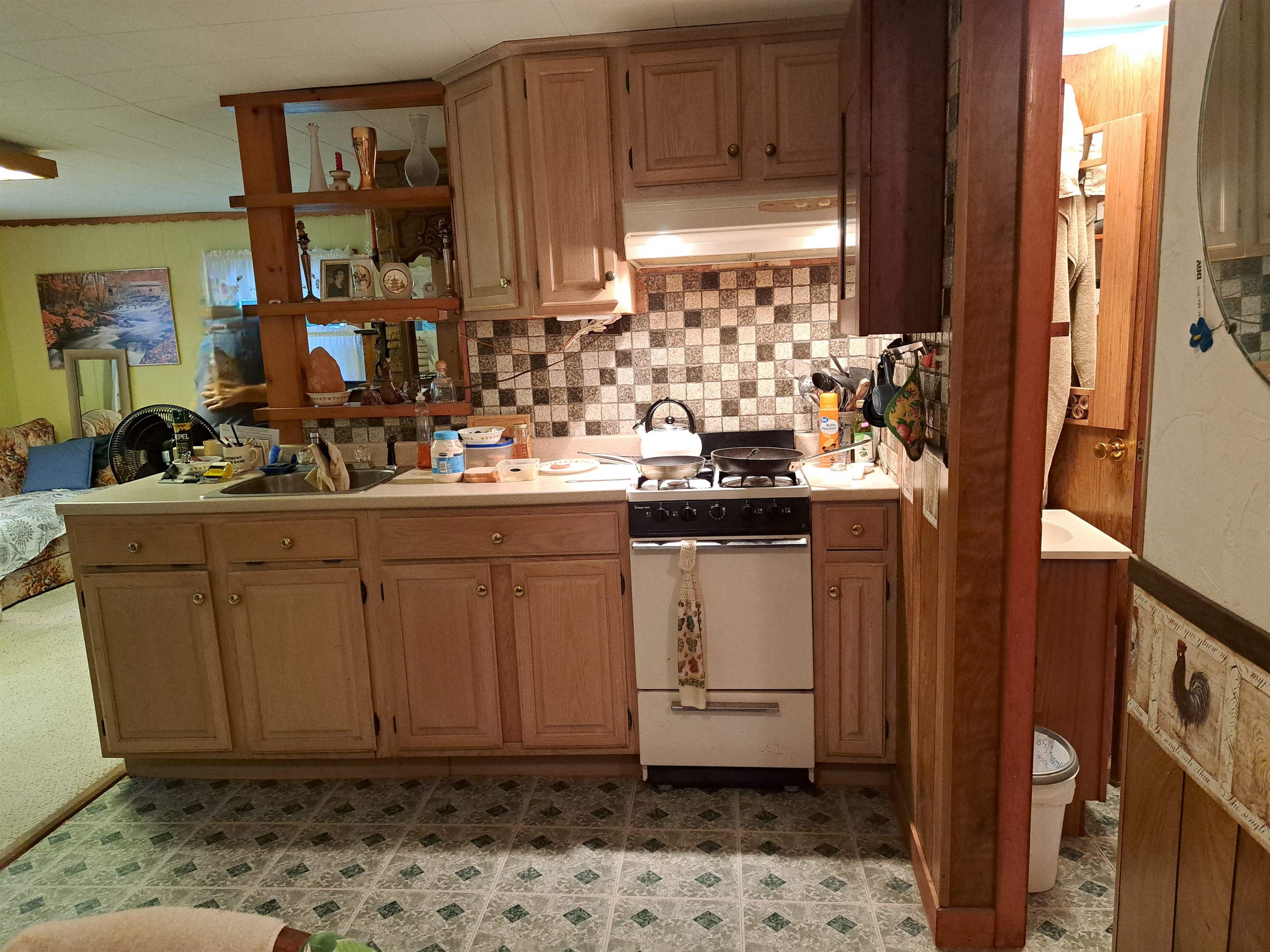 KITCHEN 25642716