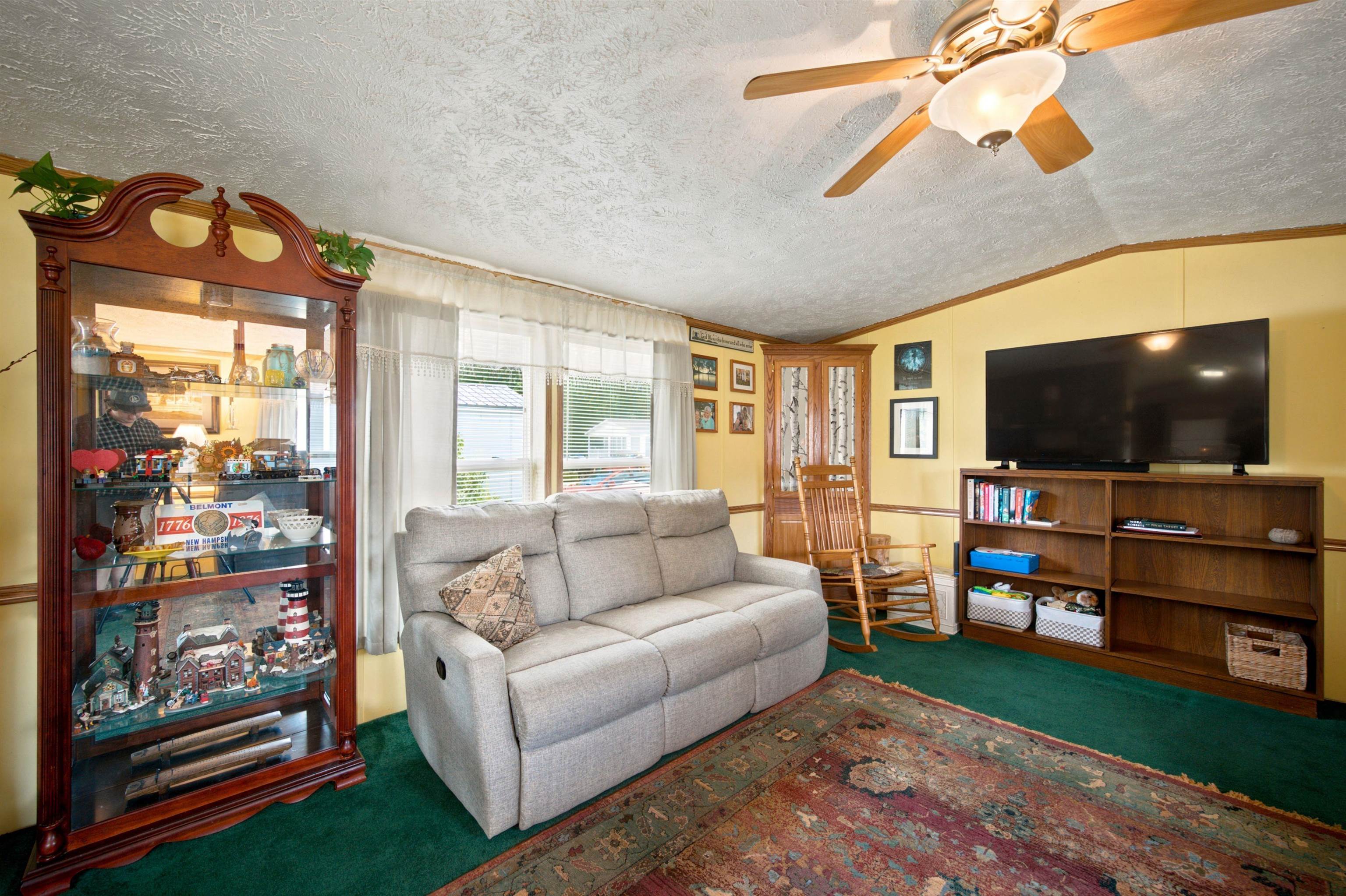 37 Circle Dr, Belmont, NH 03220