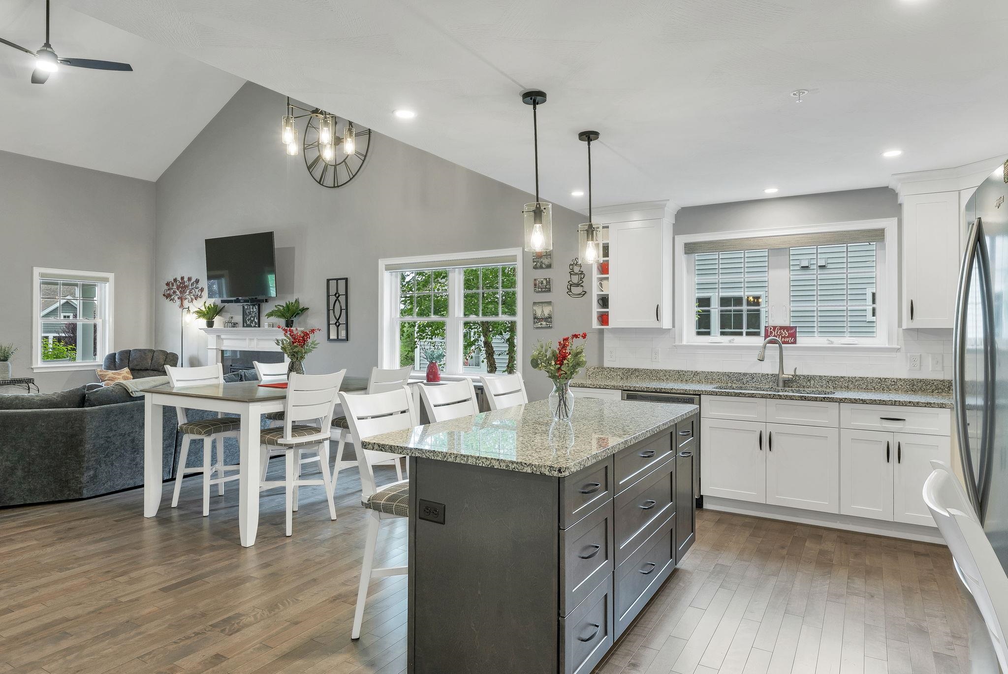 36 Three Ponds Dr, Brentwood, NH 03833