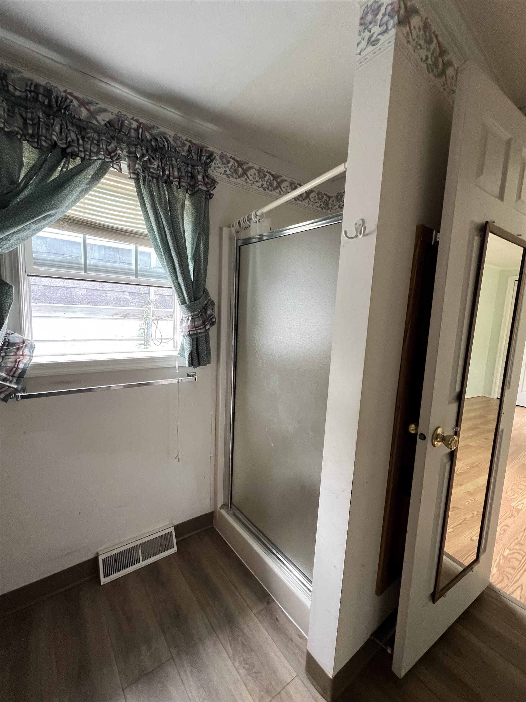 290 Calef Hw #D-17, Epping, NH 03042