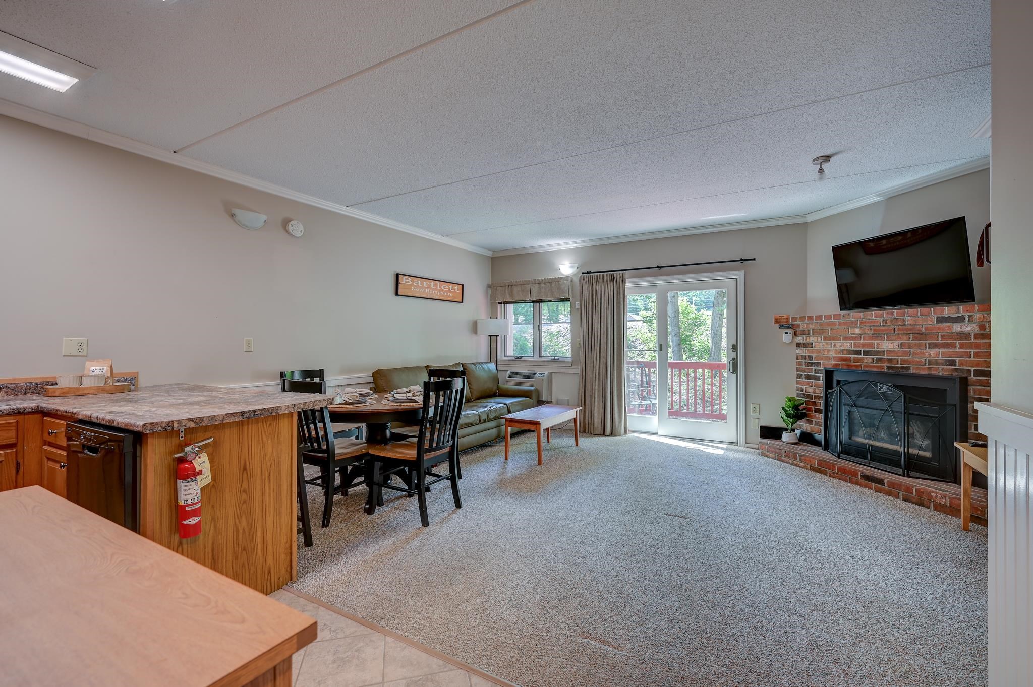 8H River Run Dr #H, Bartlett, NH 03812