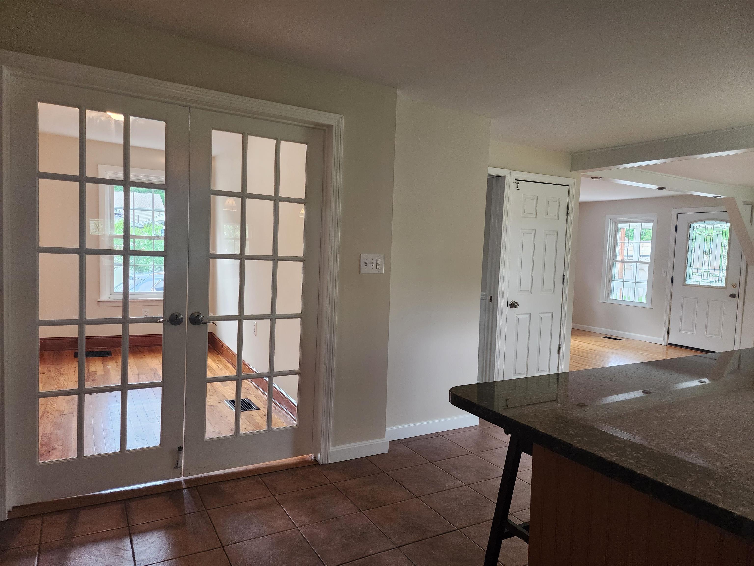 48 Dawson Ave, Manchester, NH 03104