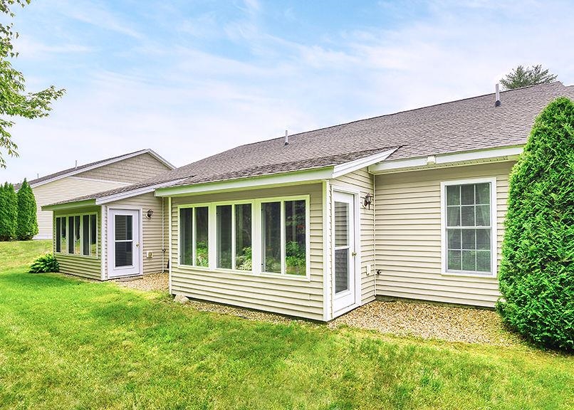 28 Owens Dr #90, Swanzey, NH 03446