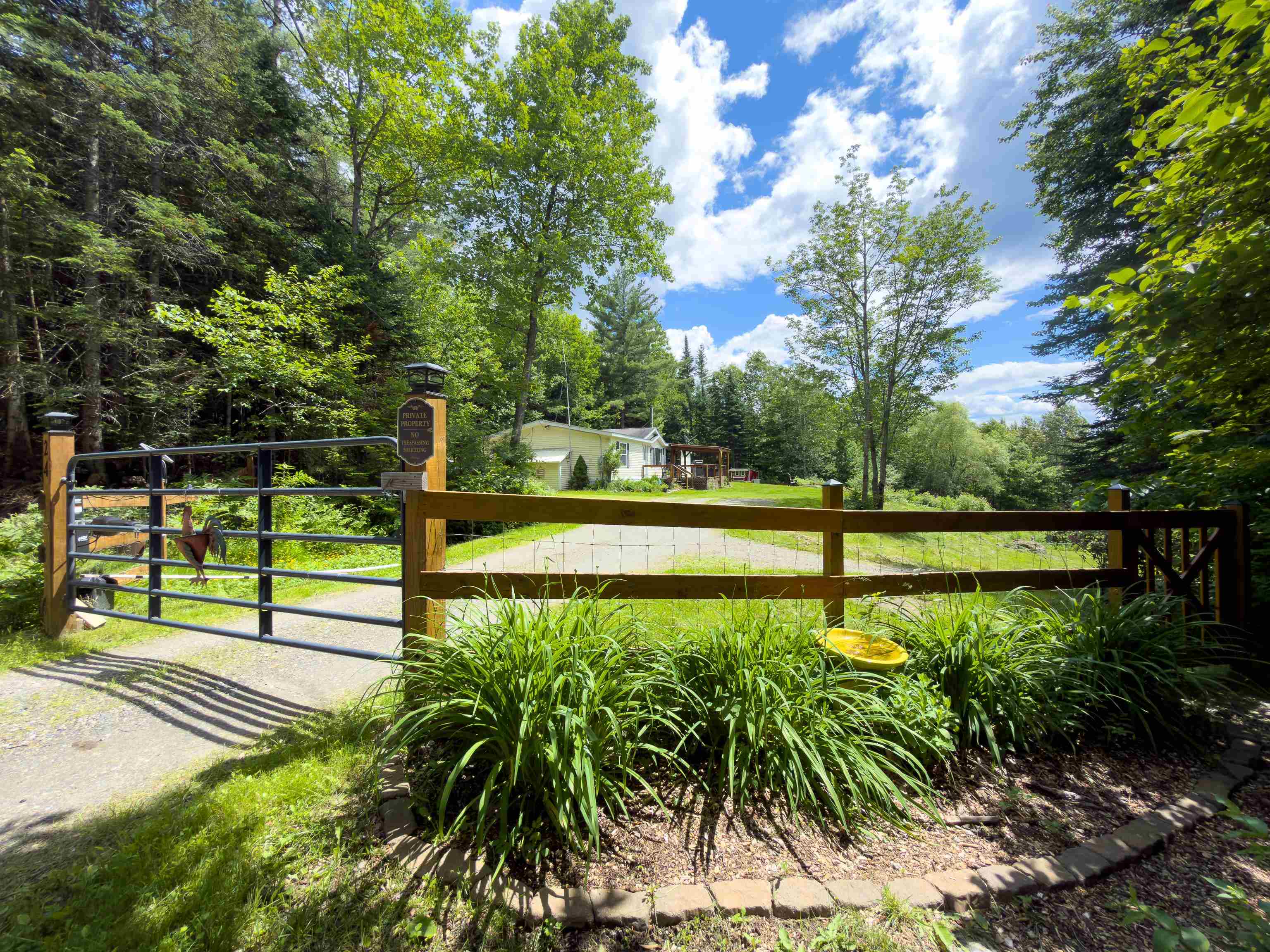 24 Varney Rd, Whitefield, NH 03598