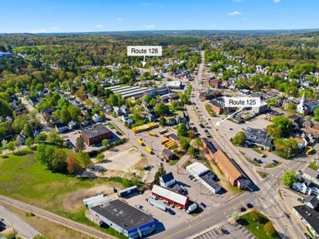 7 Wallace St, Rochester, NH 03839
