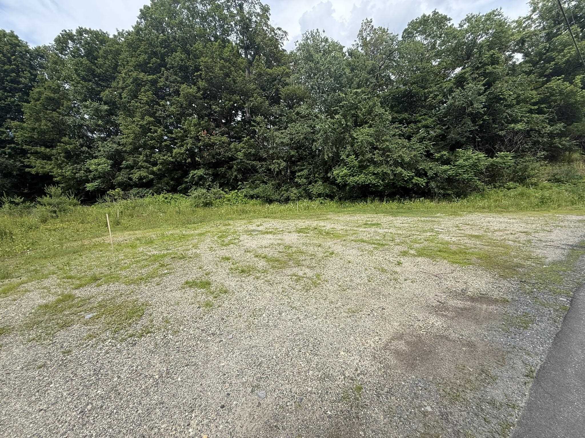 59 Lafayette St, Claremont, NH 03743