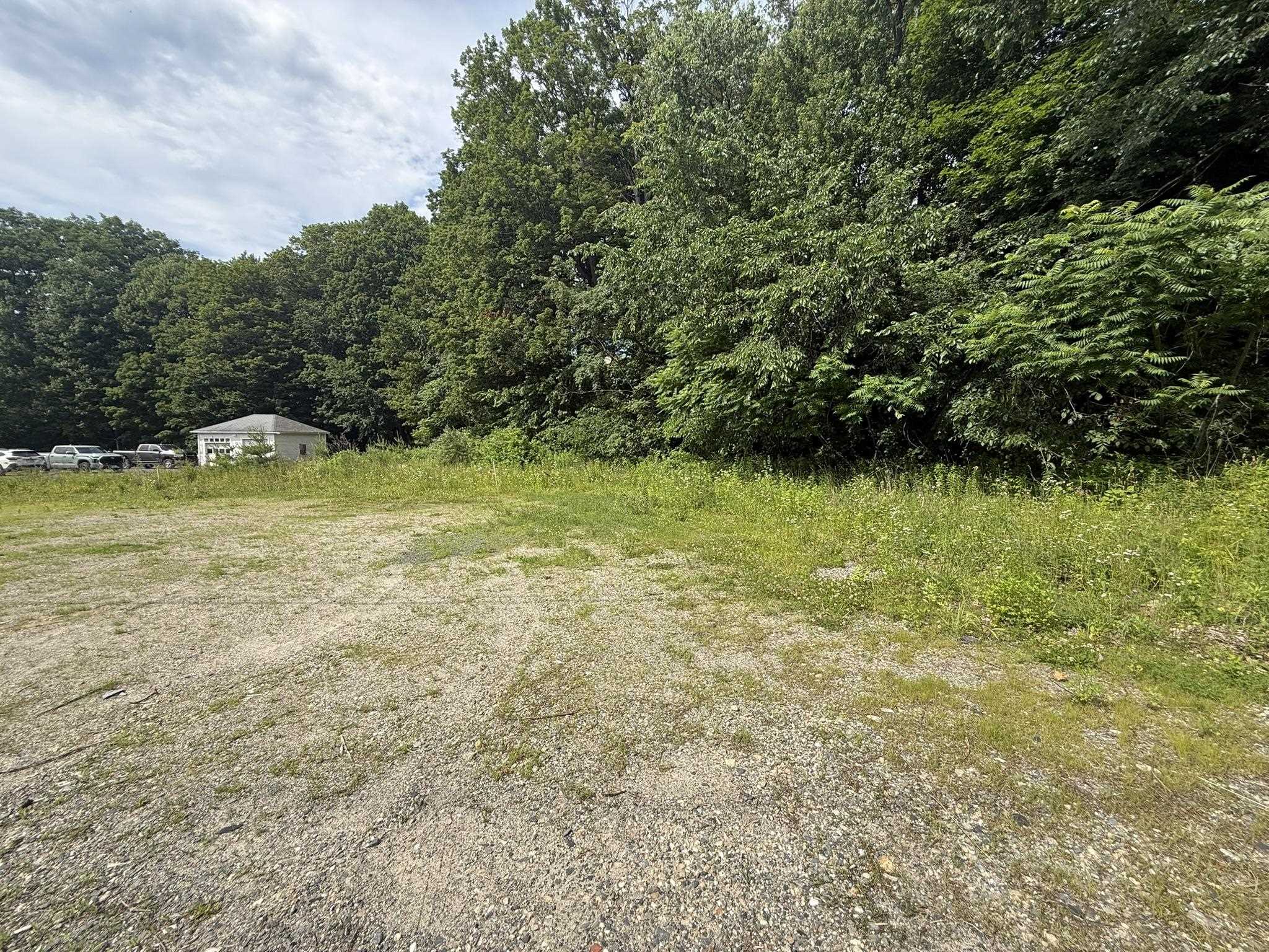 59 Lafayette St, Claremont, NH 03743