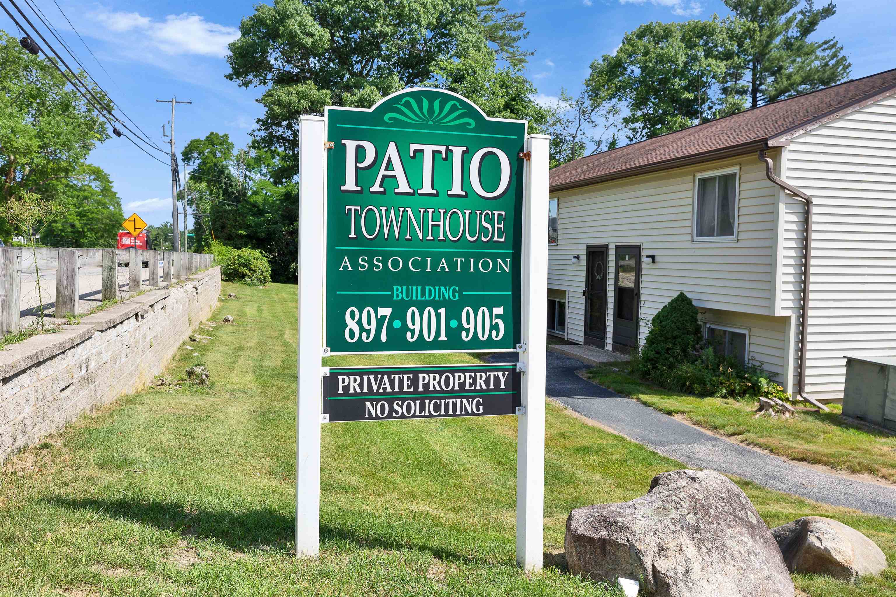 901 Mammoth Rd #9, Manchester, NH 03104