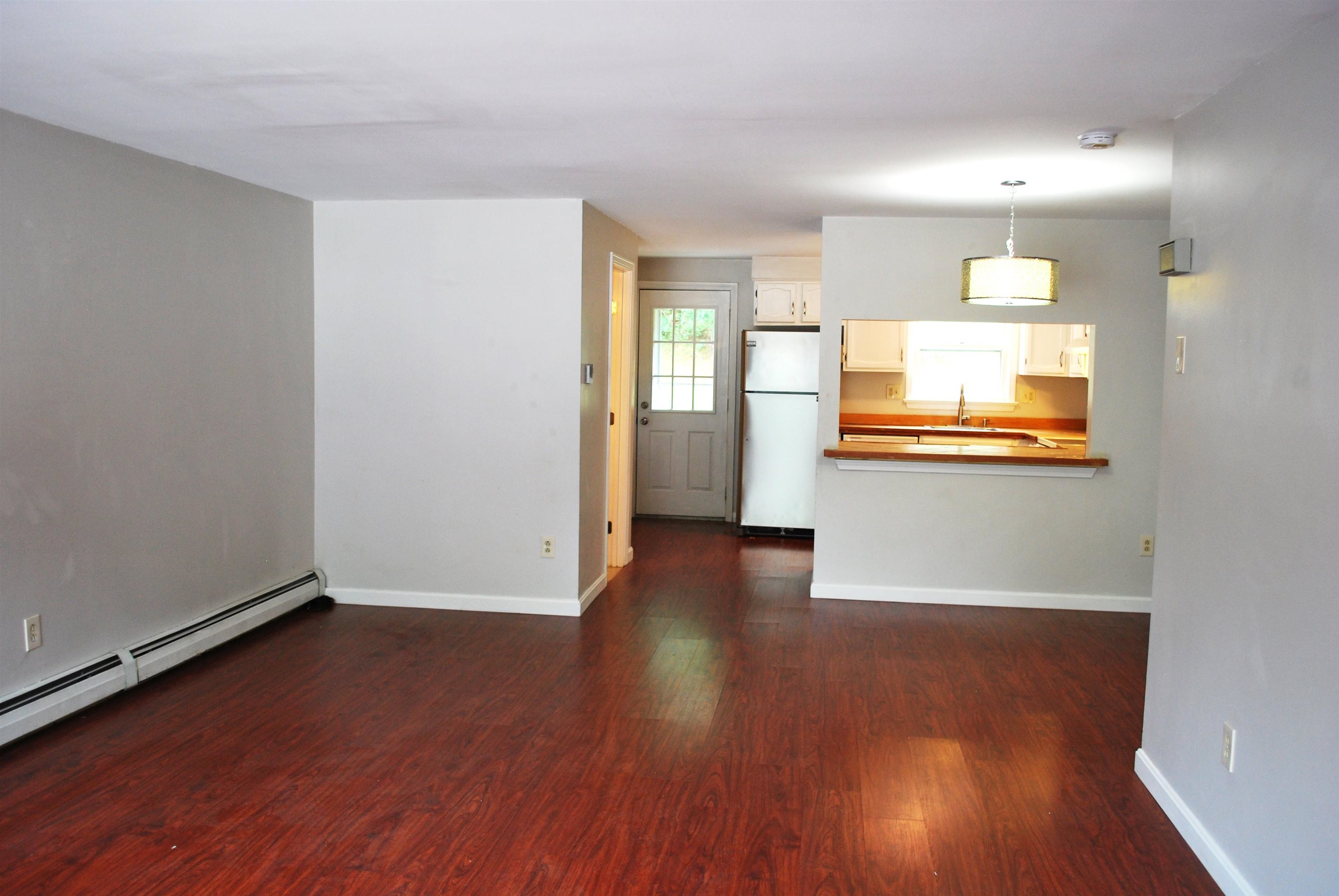 21 Blossom Ln, Merrimack, NH 03054