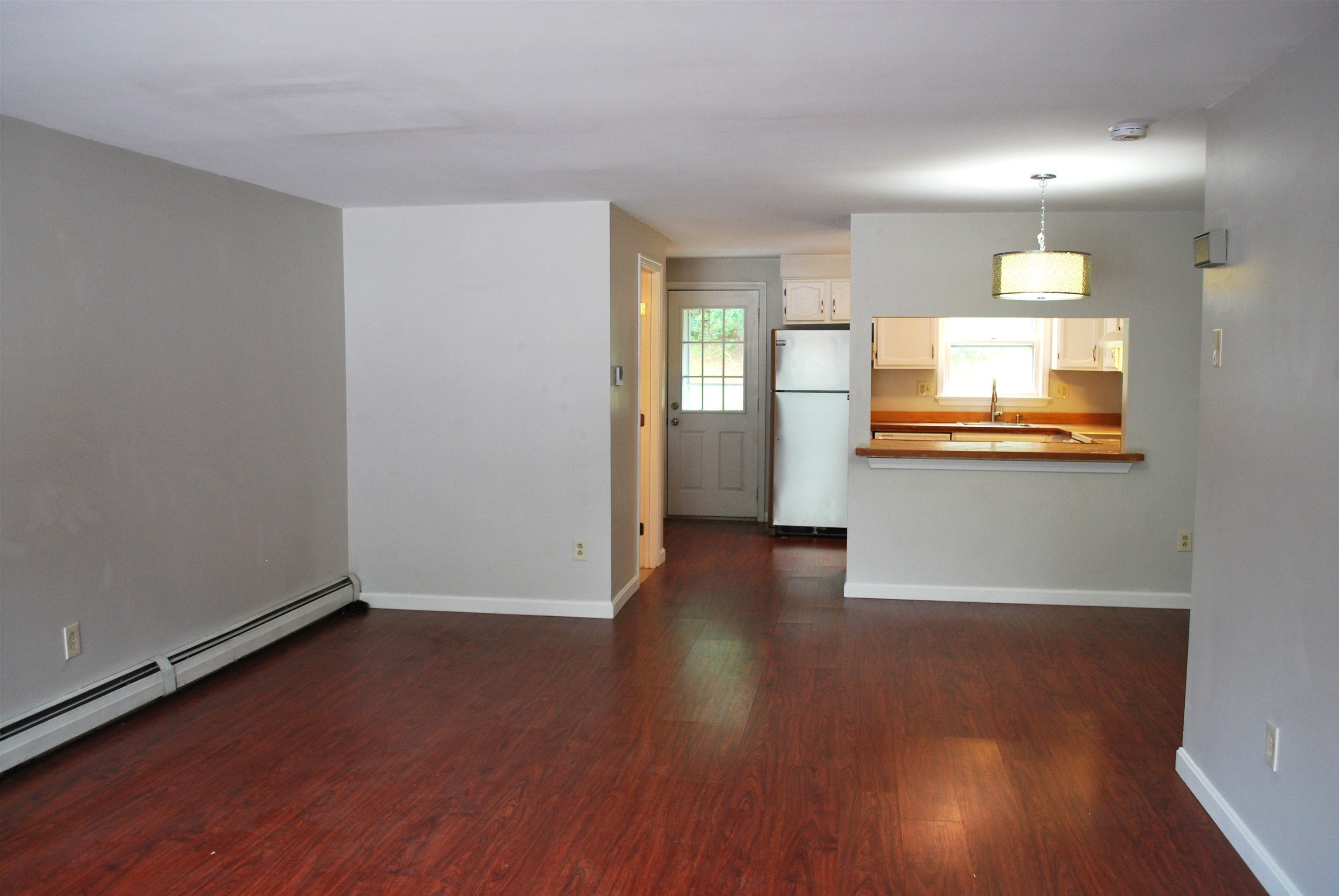 21 Blossom Ln, Merrimack, NH 03054