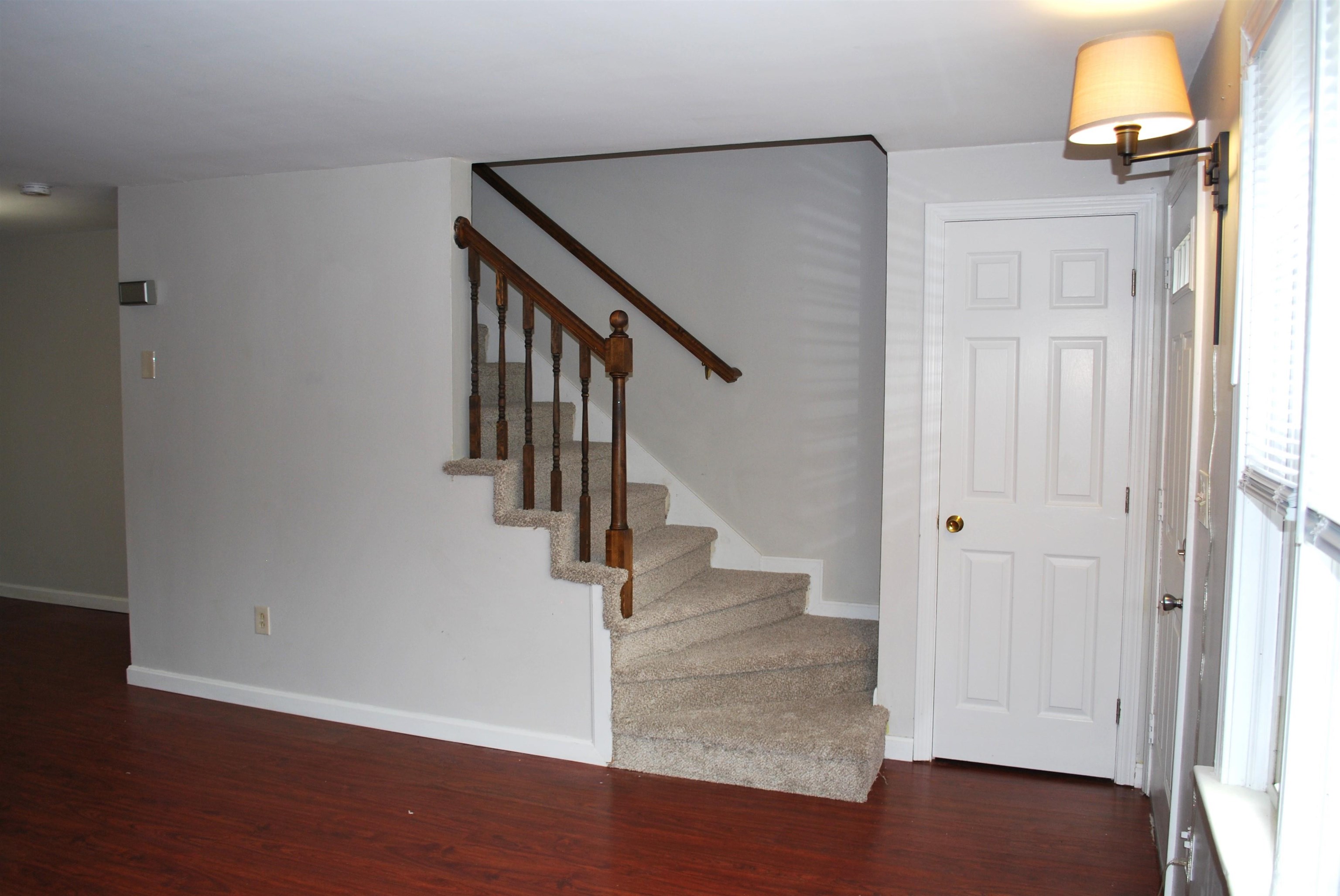 21 Blossom Ln, Merrimack, NH 03054