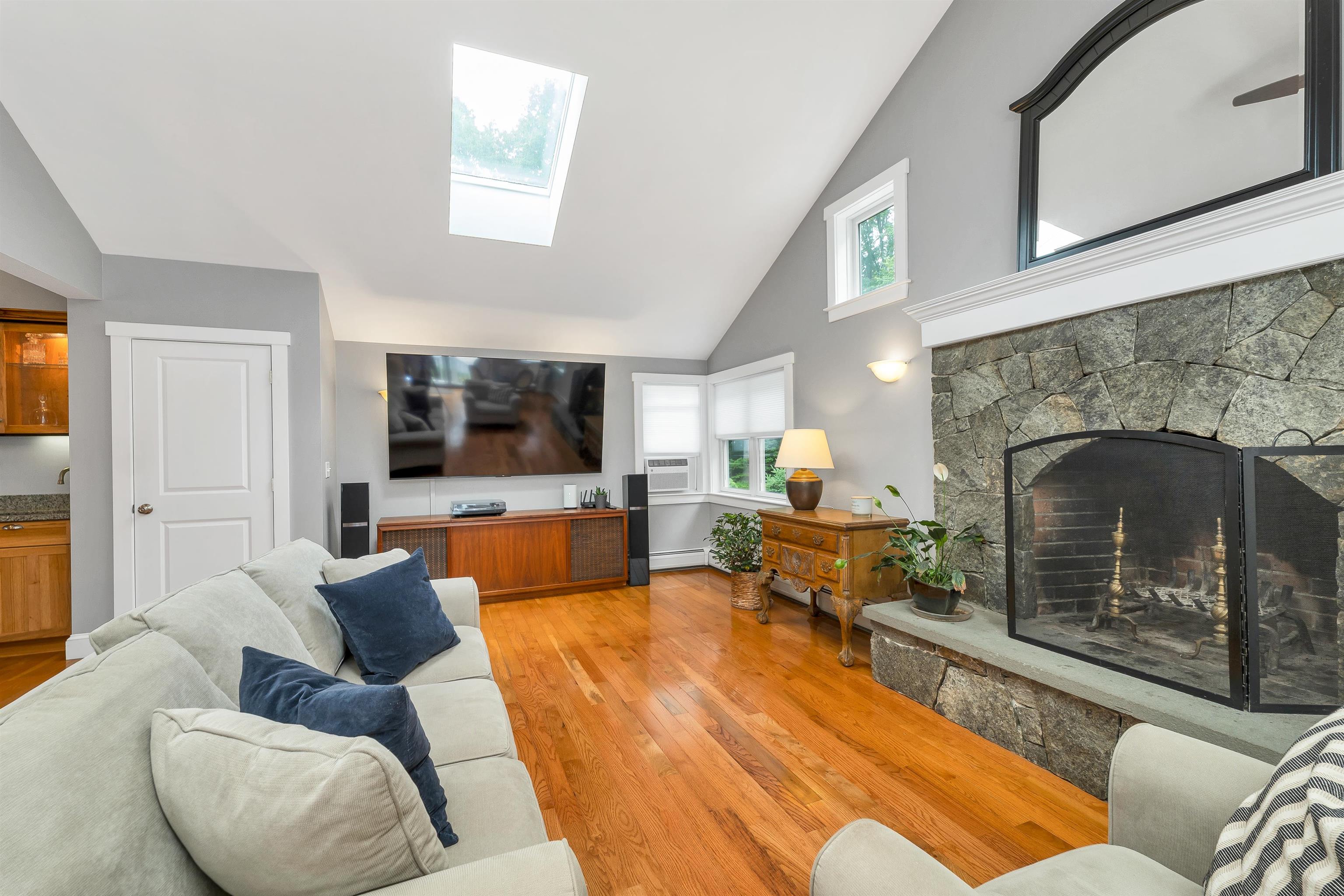 2007 Lafayette Road, Portsmouth, NH photo 4