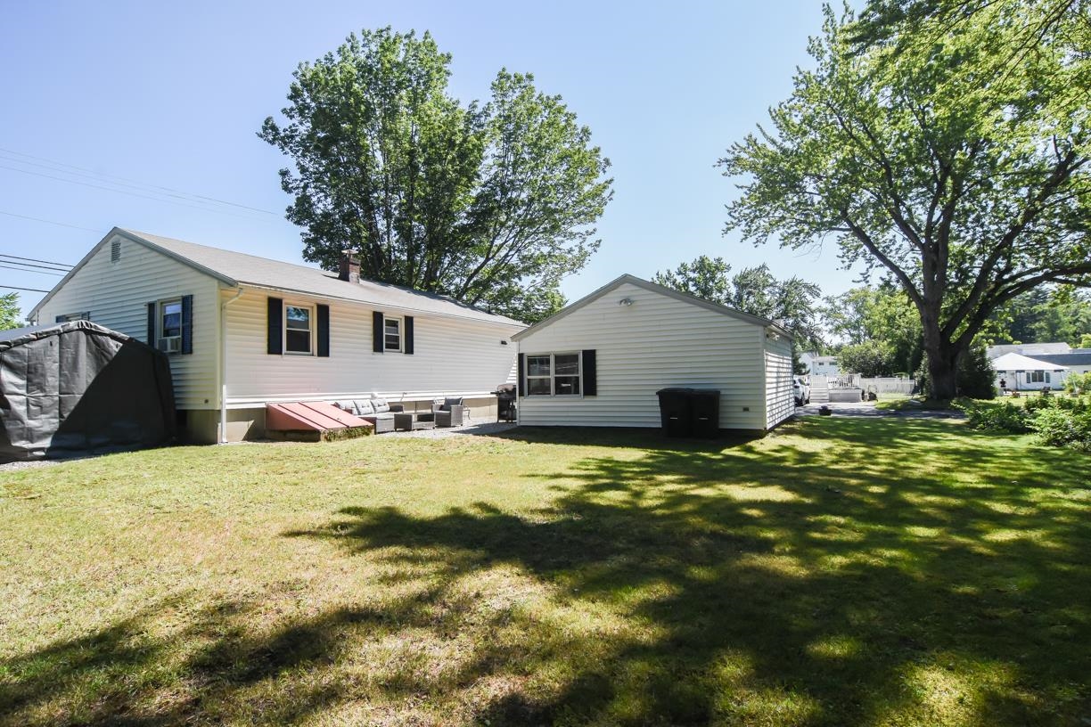 500 Donald St, Bedford, NH 03110
