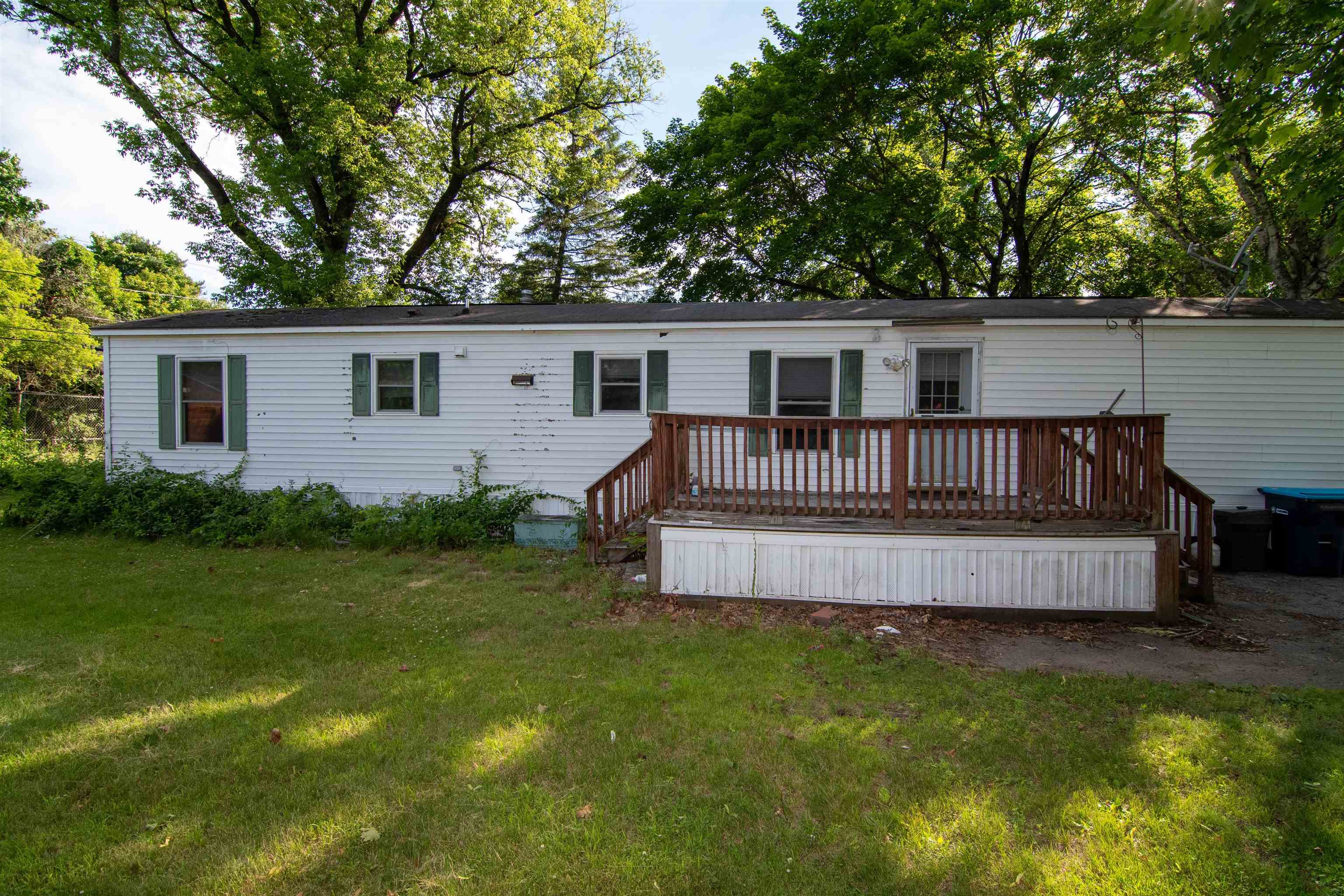 6 Longmeadow Dr, Concord, NH 03301