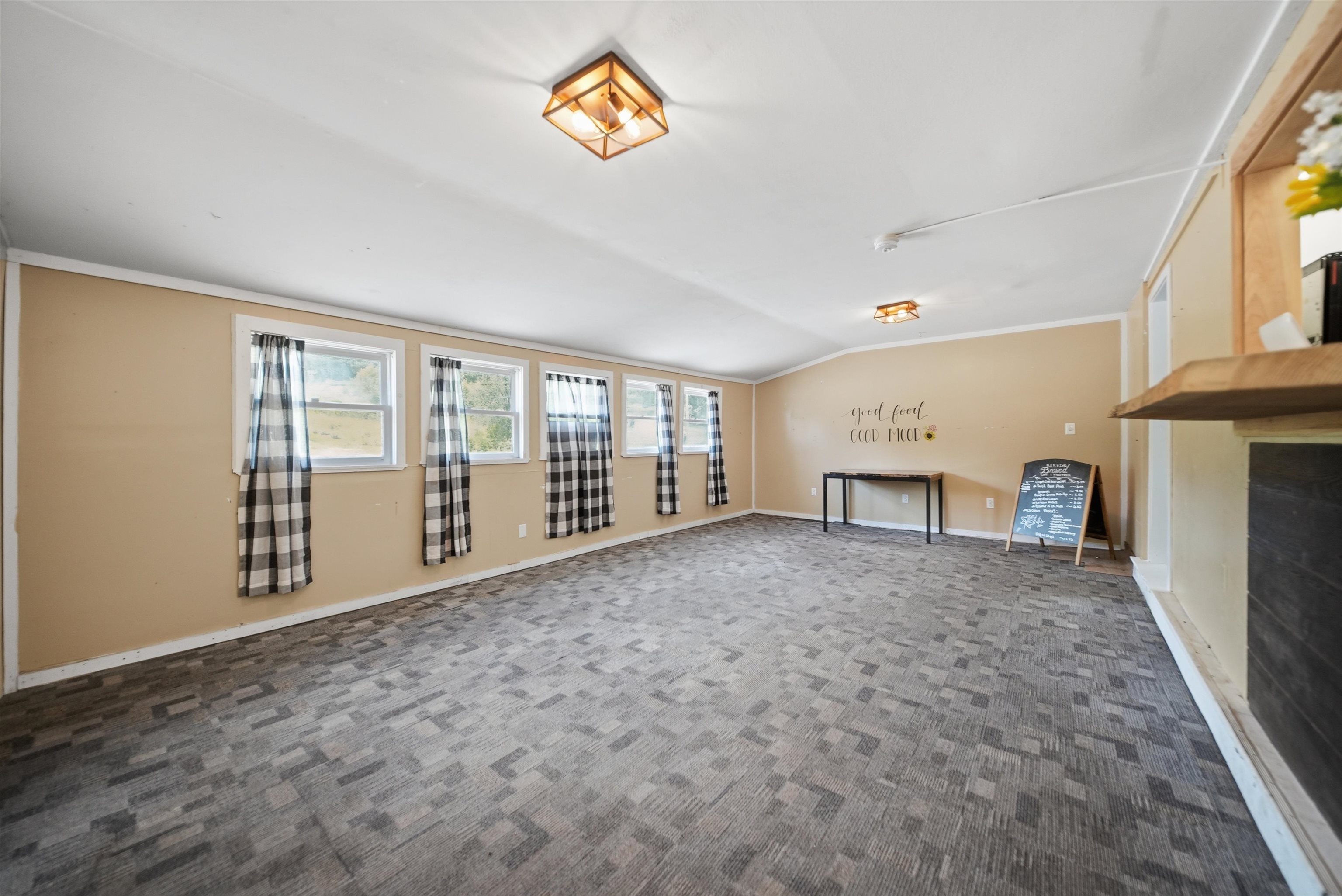915 Suncook Valley Rd, Alton, NH 03809