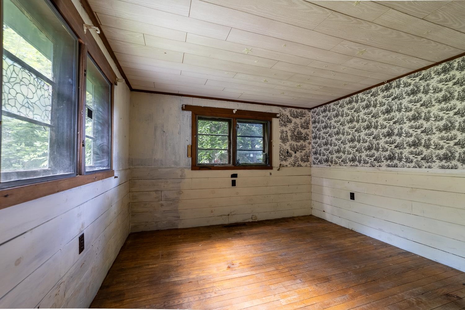 Primary bedroom. 25647726
