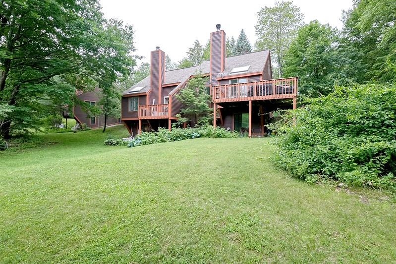 32 Mountainside Ln #B, Francestown, NH 03043