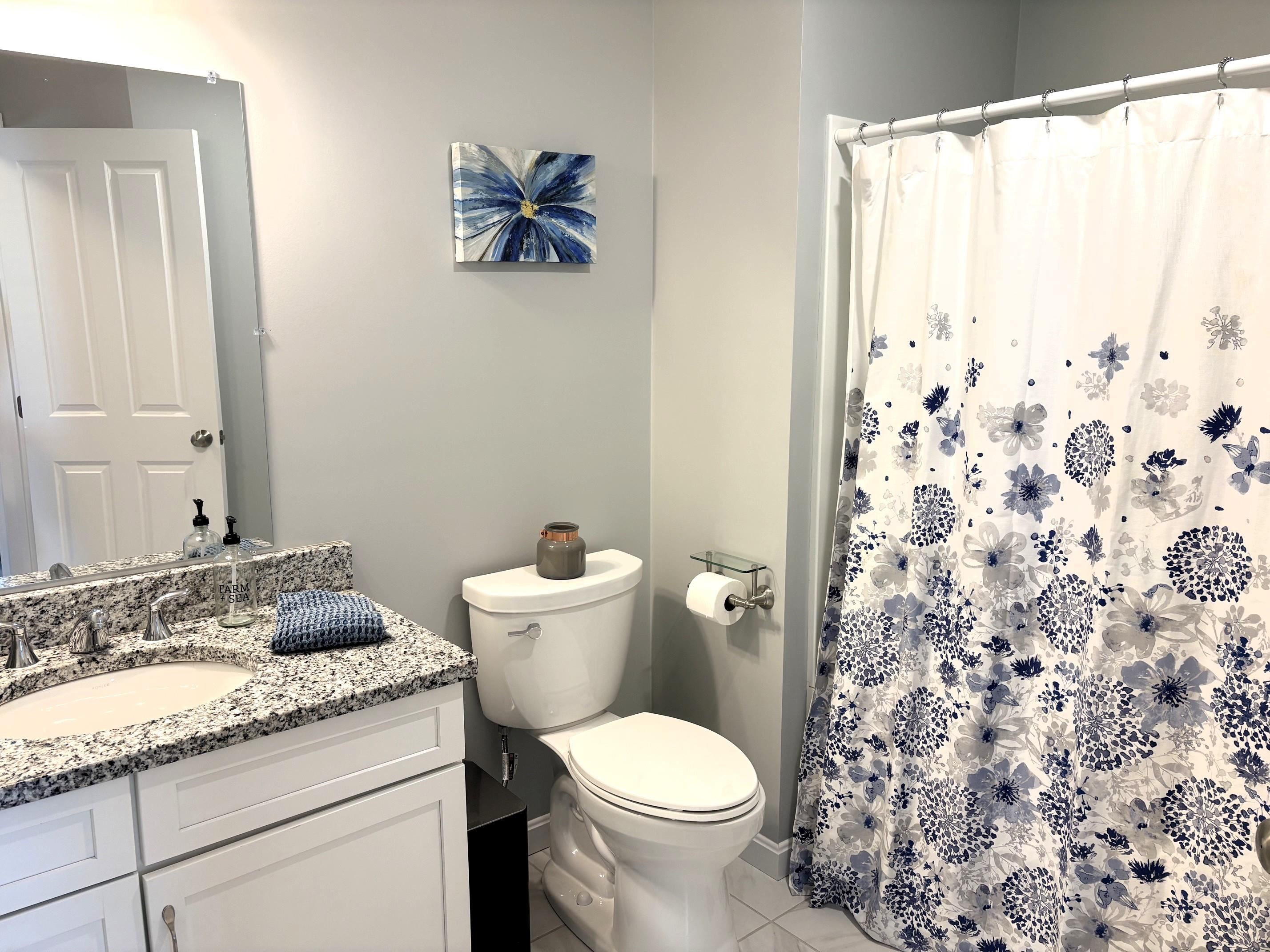 8 Cranberry Way, Manchester, NH 03109