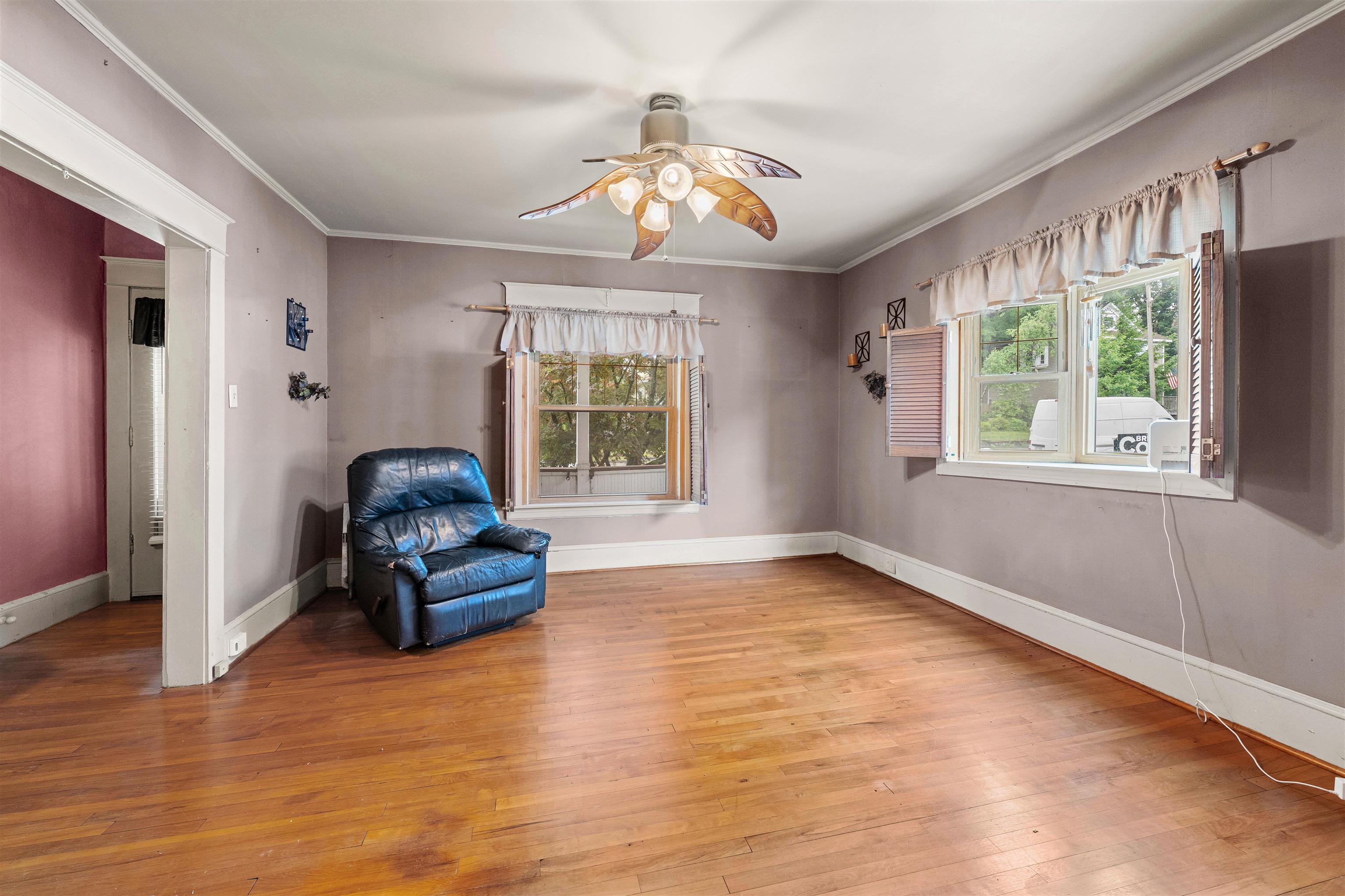 852 Beech St, Manchester, NH 03104