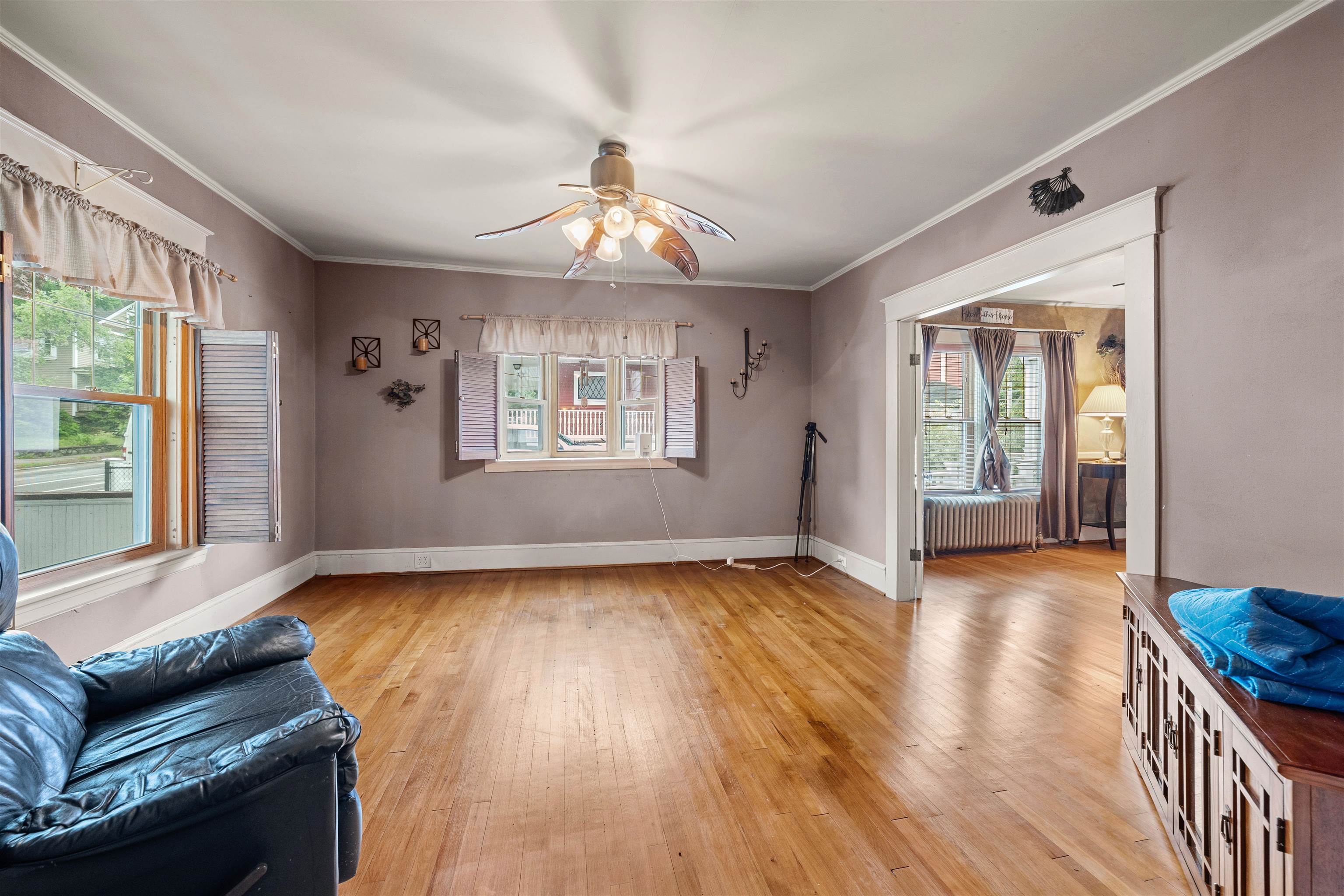 852 Beech St, Manchester, NH 03104