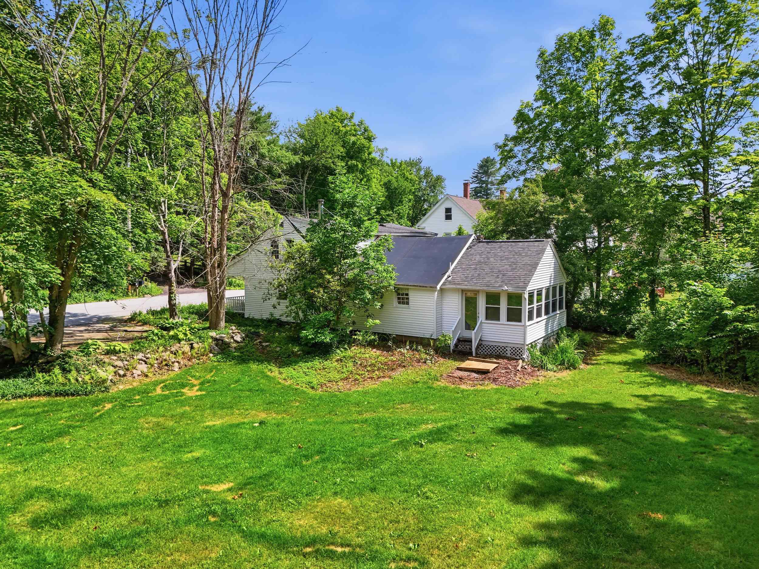 60 Old Deerfield Rd, Candia, NH 03034