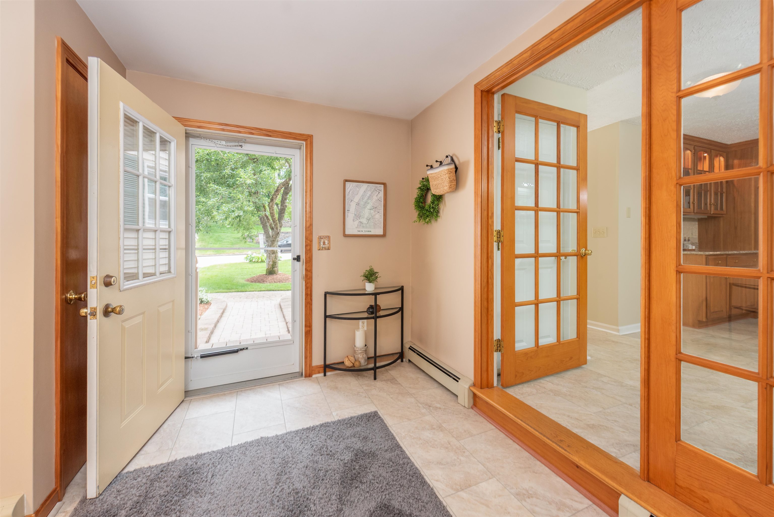 130 Lindstrom Ln, Manchester, NH 03104
