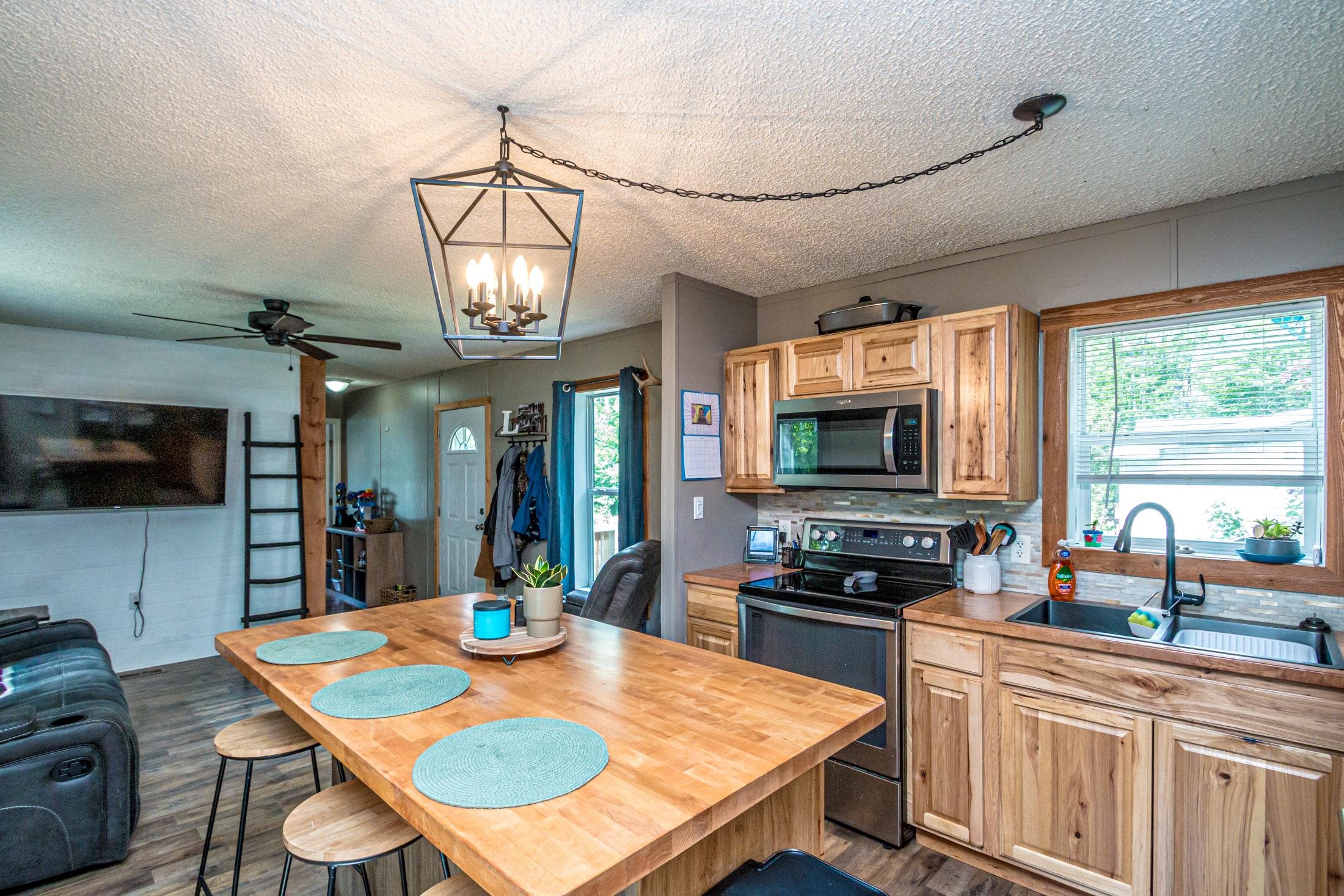 29 Tent Ave, Conway, NH 03818