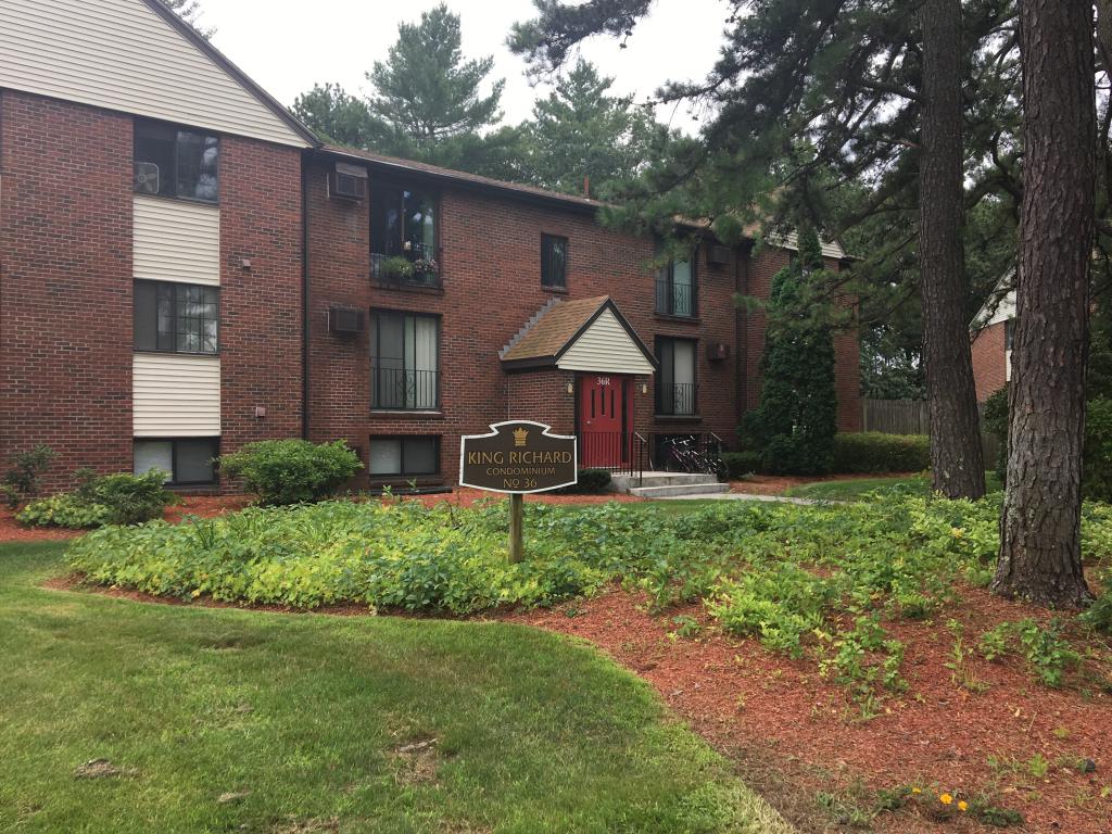 36-R English Village Road, Manchester, NH photo 2