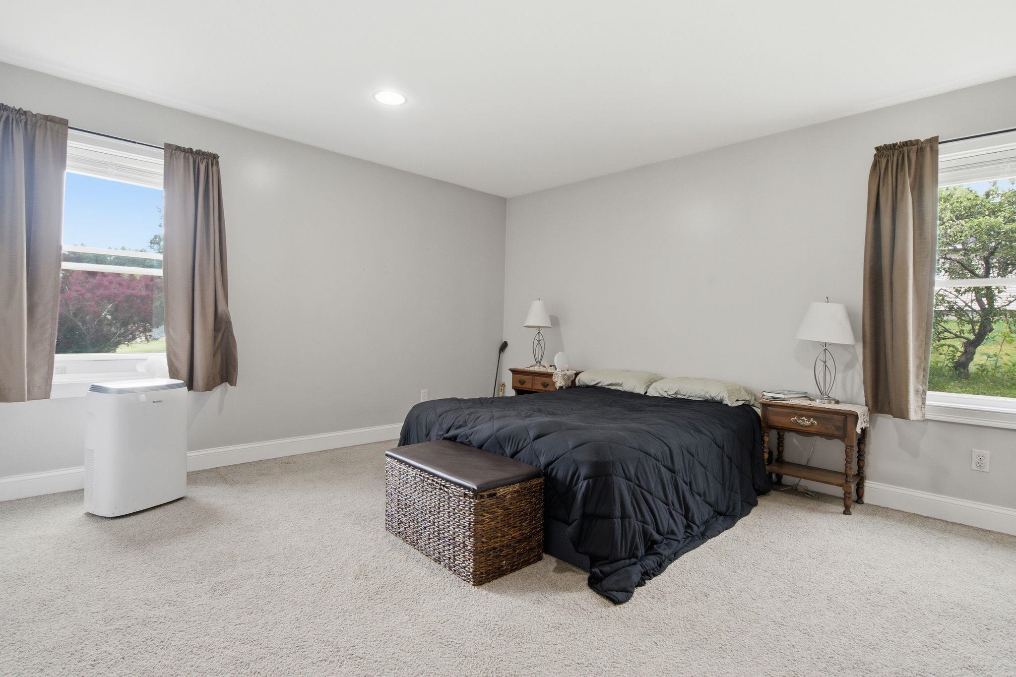 20 Lorraine St, Newport, NH 03773