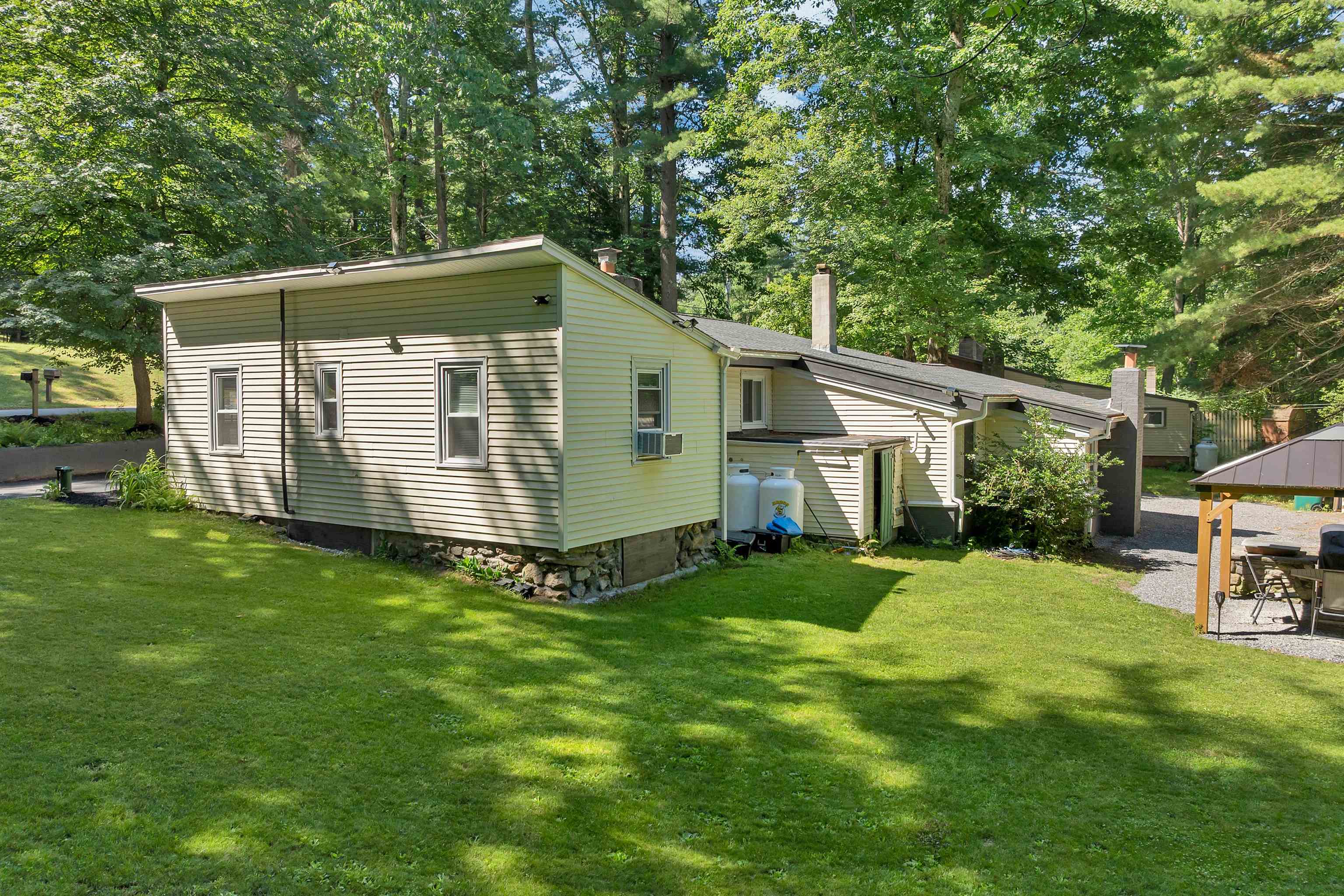 31 Ministerial Rd, Windham, NH 03087-1921