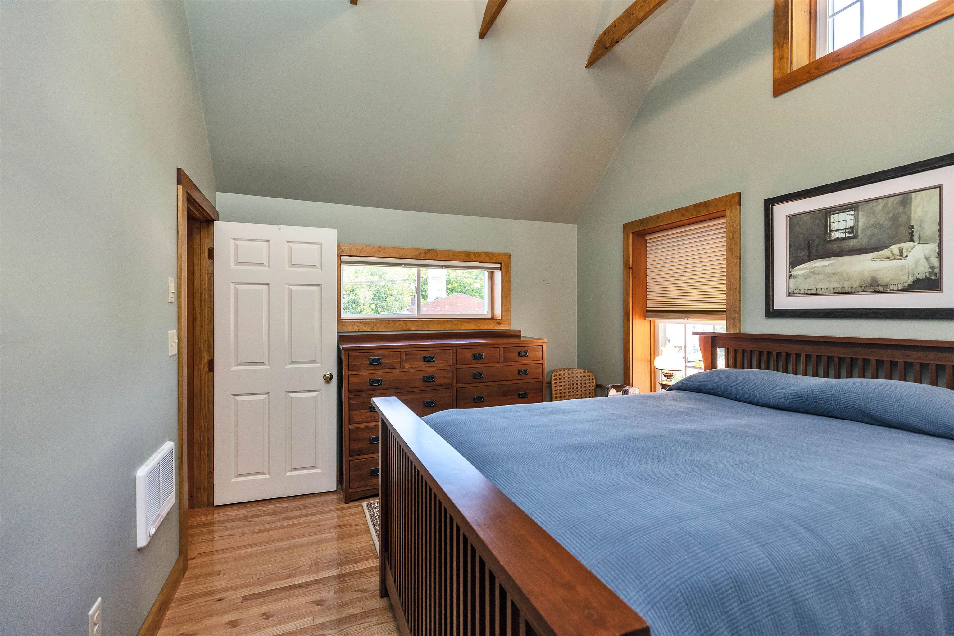73 Main St, Peterborough, NH 03458