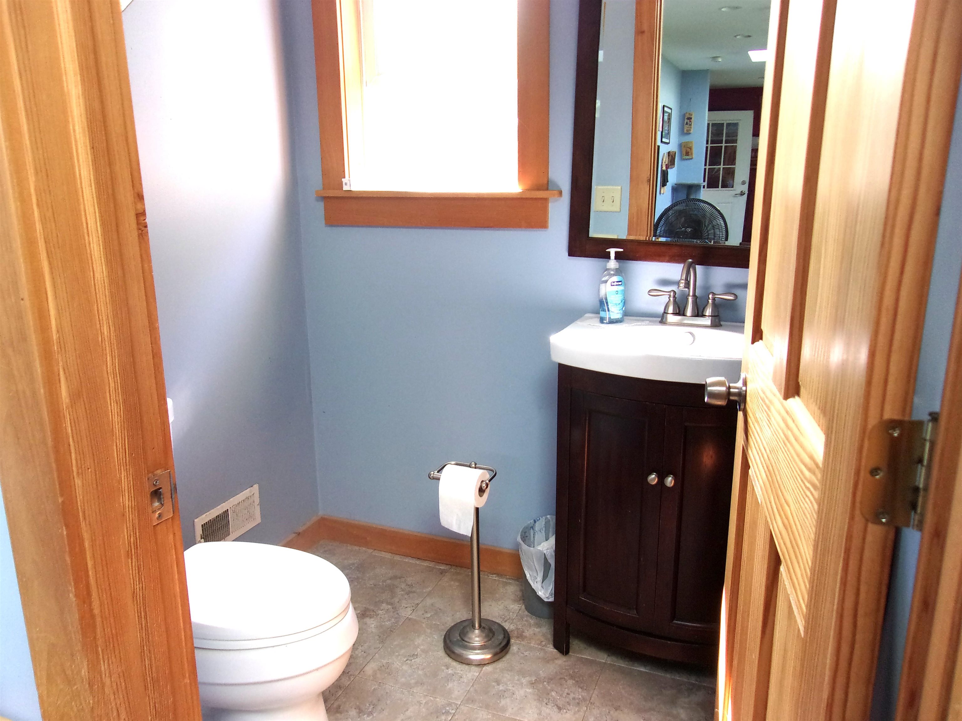 421 Bradley Hill Rd, Benton, NH 03785