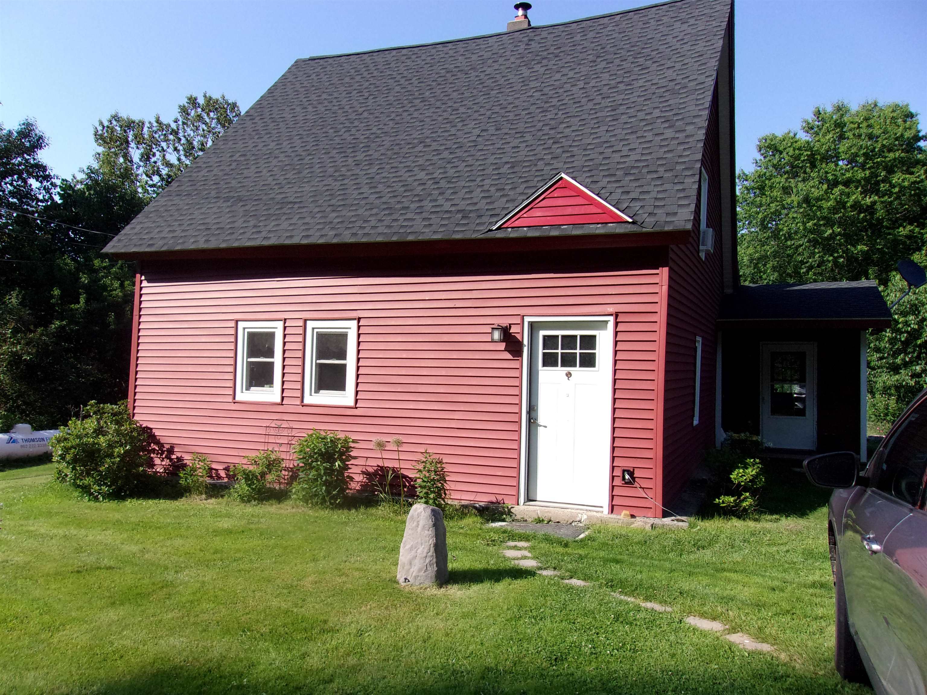 421 Bradley Hill Rd, Benton, NH 03785