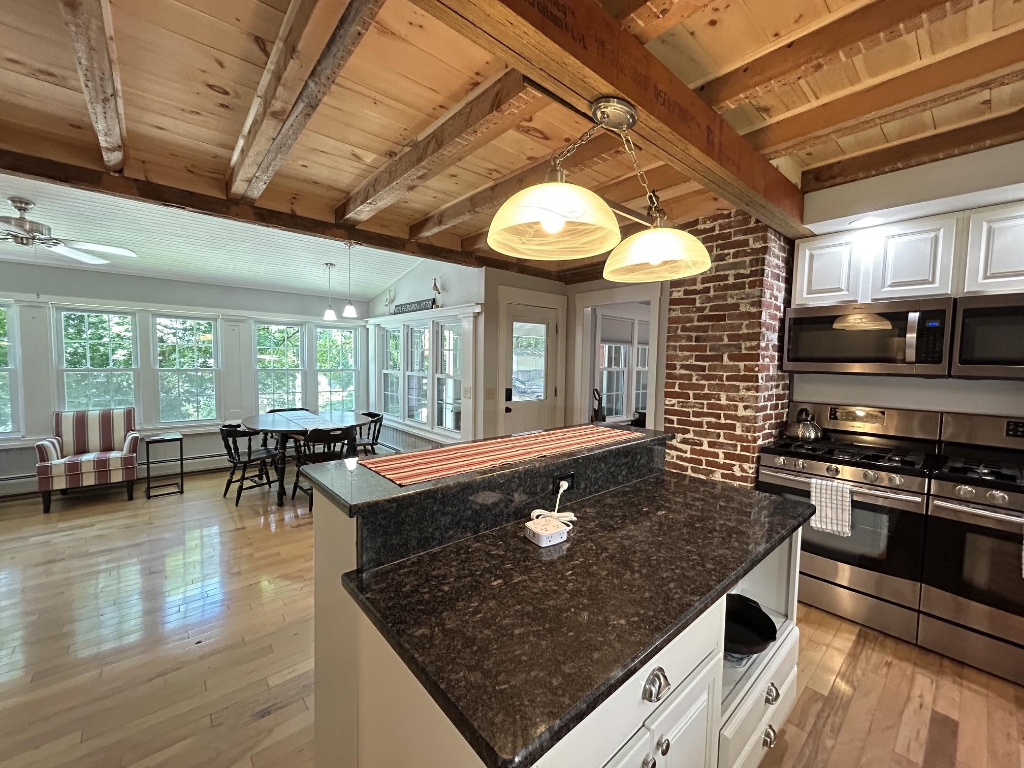 146 N Main St, Wolfeboro, NH 03894