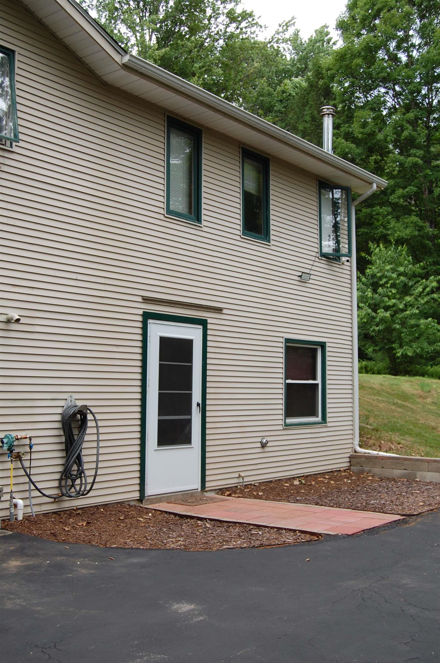 416 Page Rd, Bow, NH 03304
