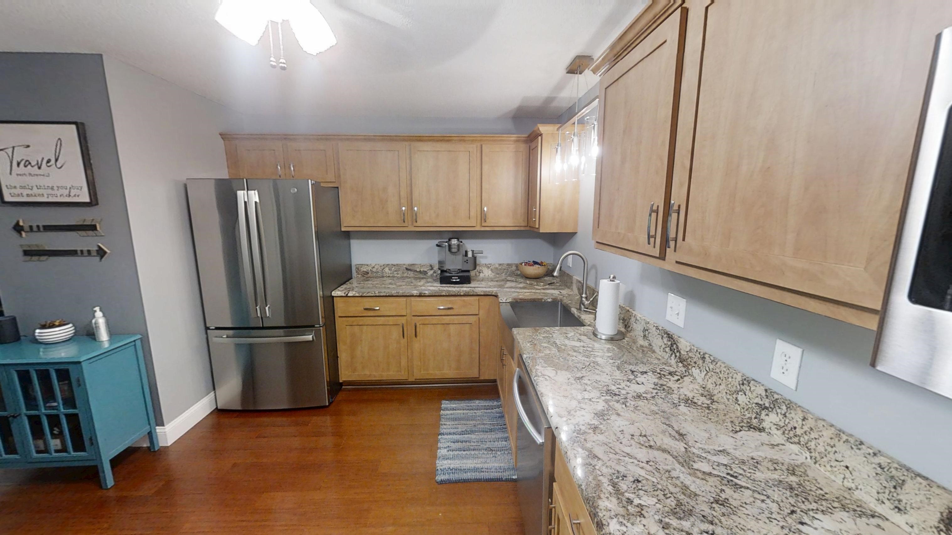 7 Autumn Leaf Dr #24, Nashua, NH 03060