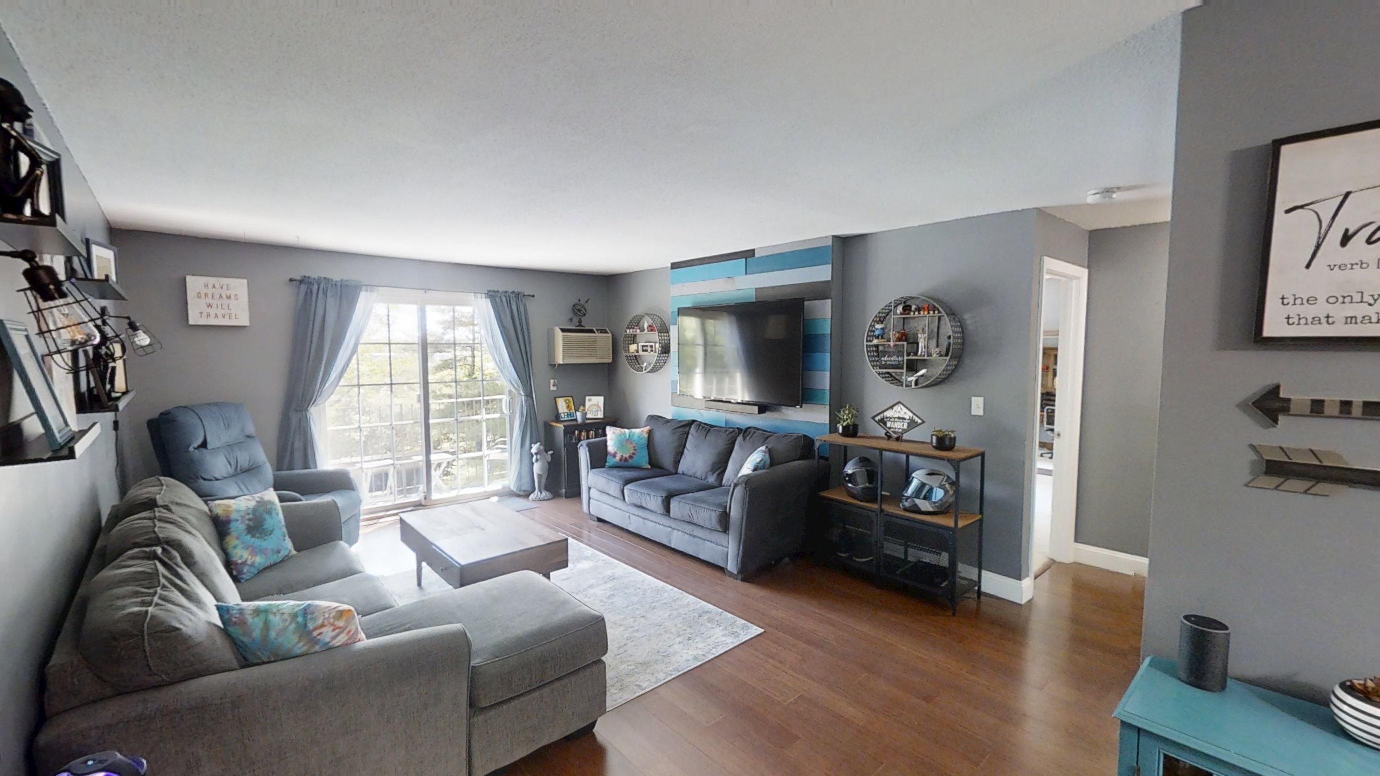 7 Autumn Leaf Dr #24, Nashua, NH 03060