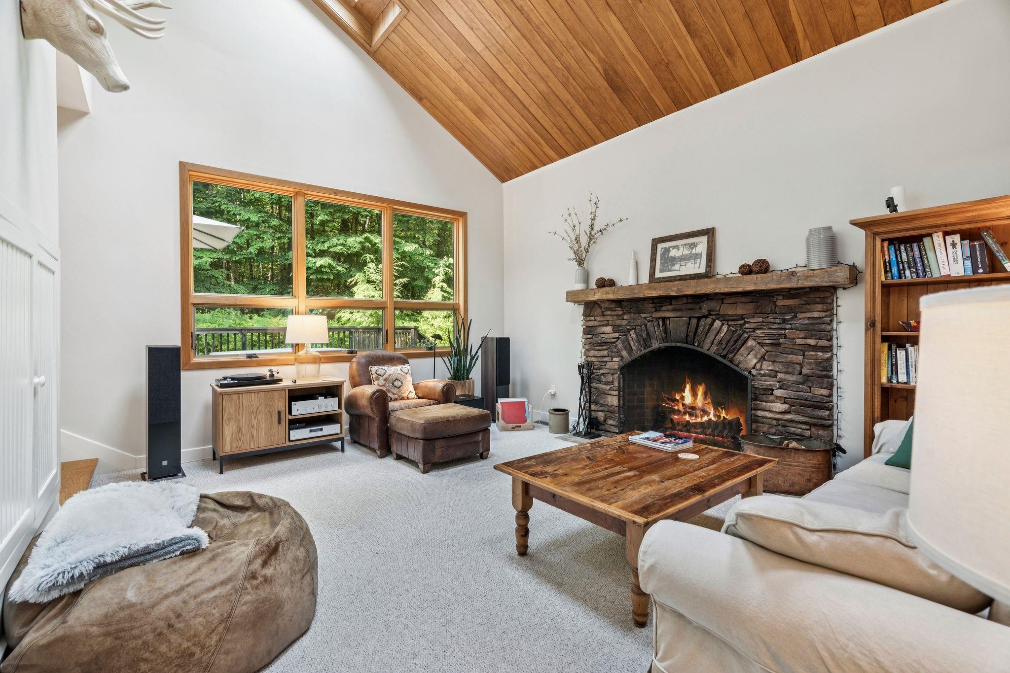 52 Upper Bay Rd, Sunapee, NH 03782
