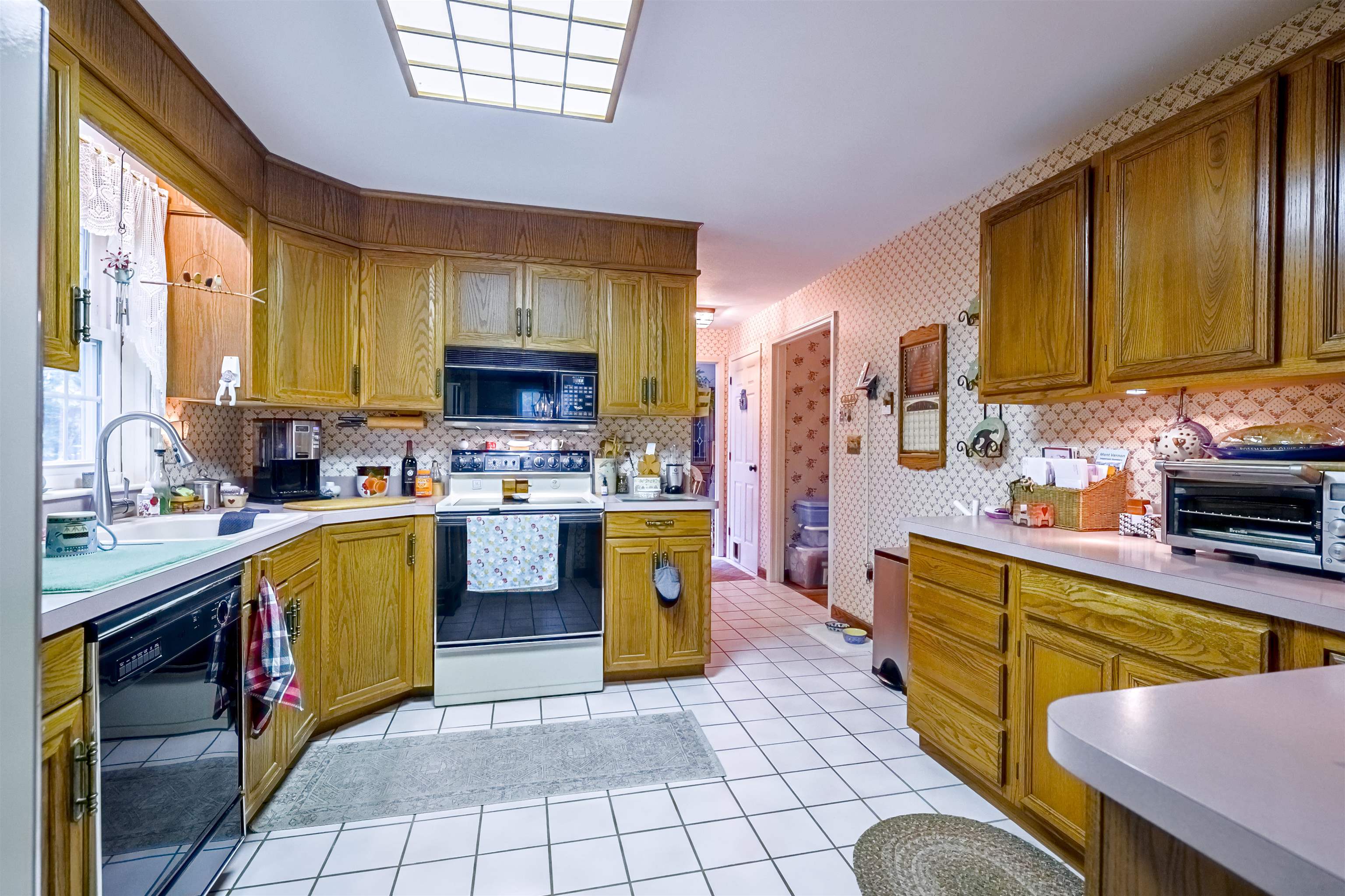 5 Taschereau Dr, Mont Vernon, NH 03057